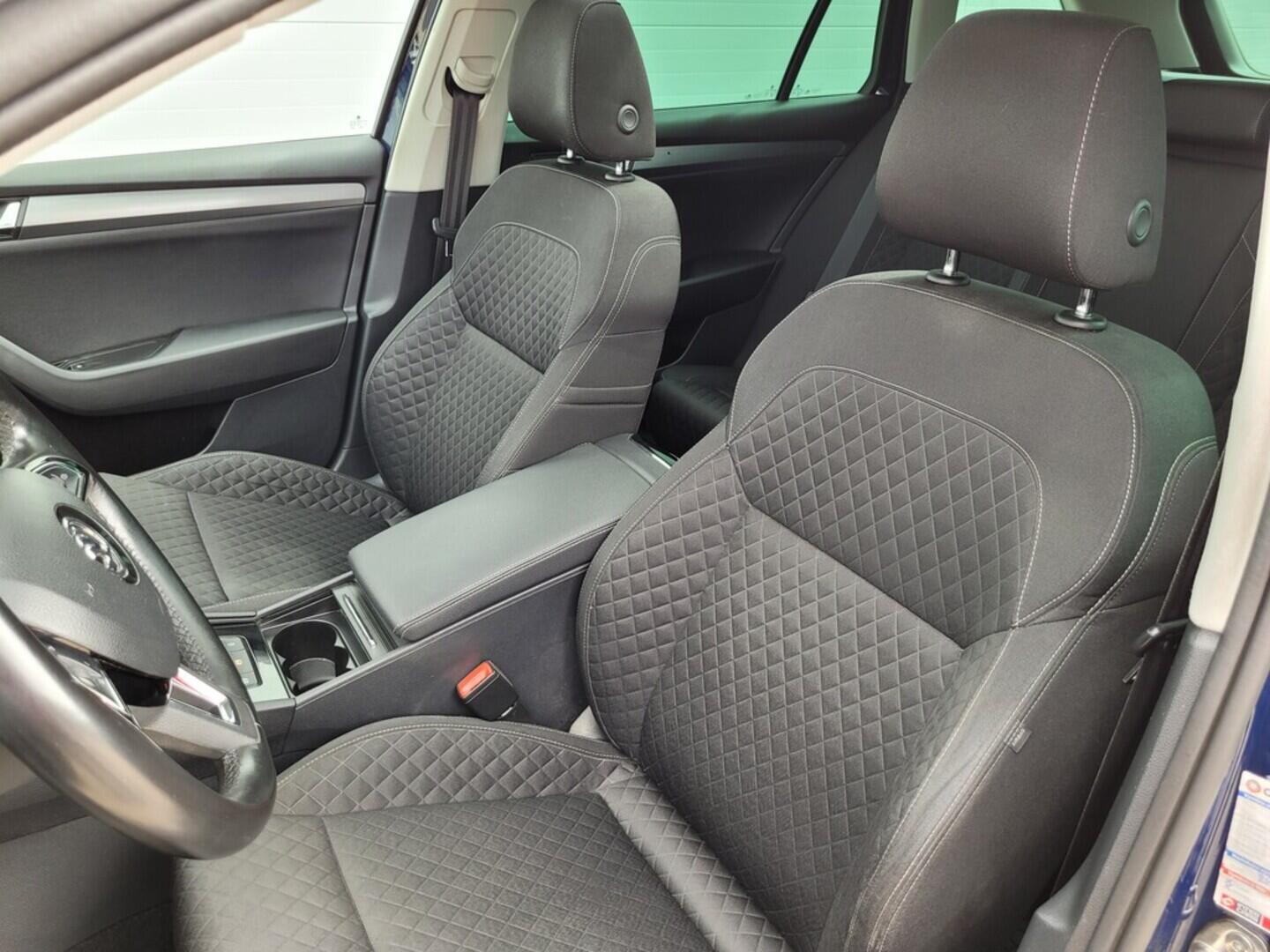 O619V07141_36.webp_SUPERB Style 2.0 TDI 110 kW manuál