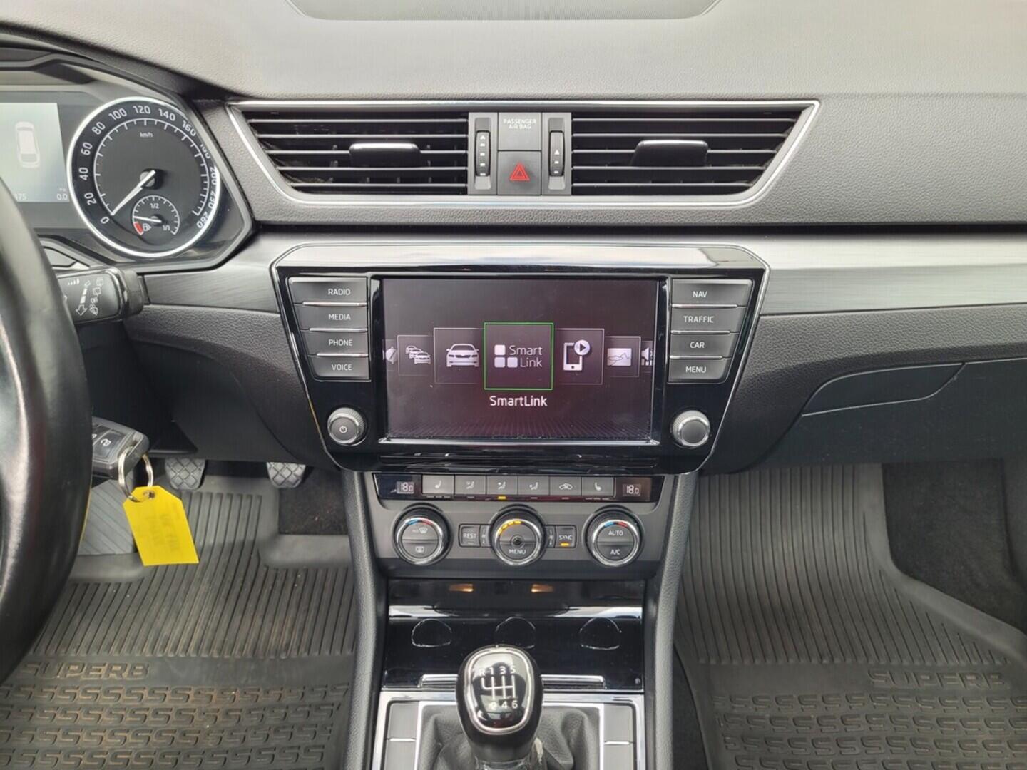 O619V07141_38.webp_SUPERB Style 2.0 TDI 110 kW manuál
