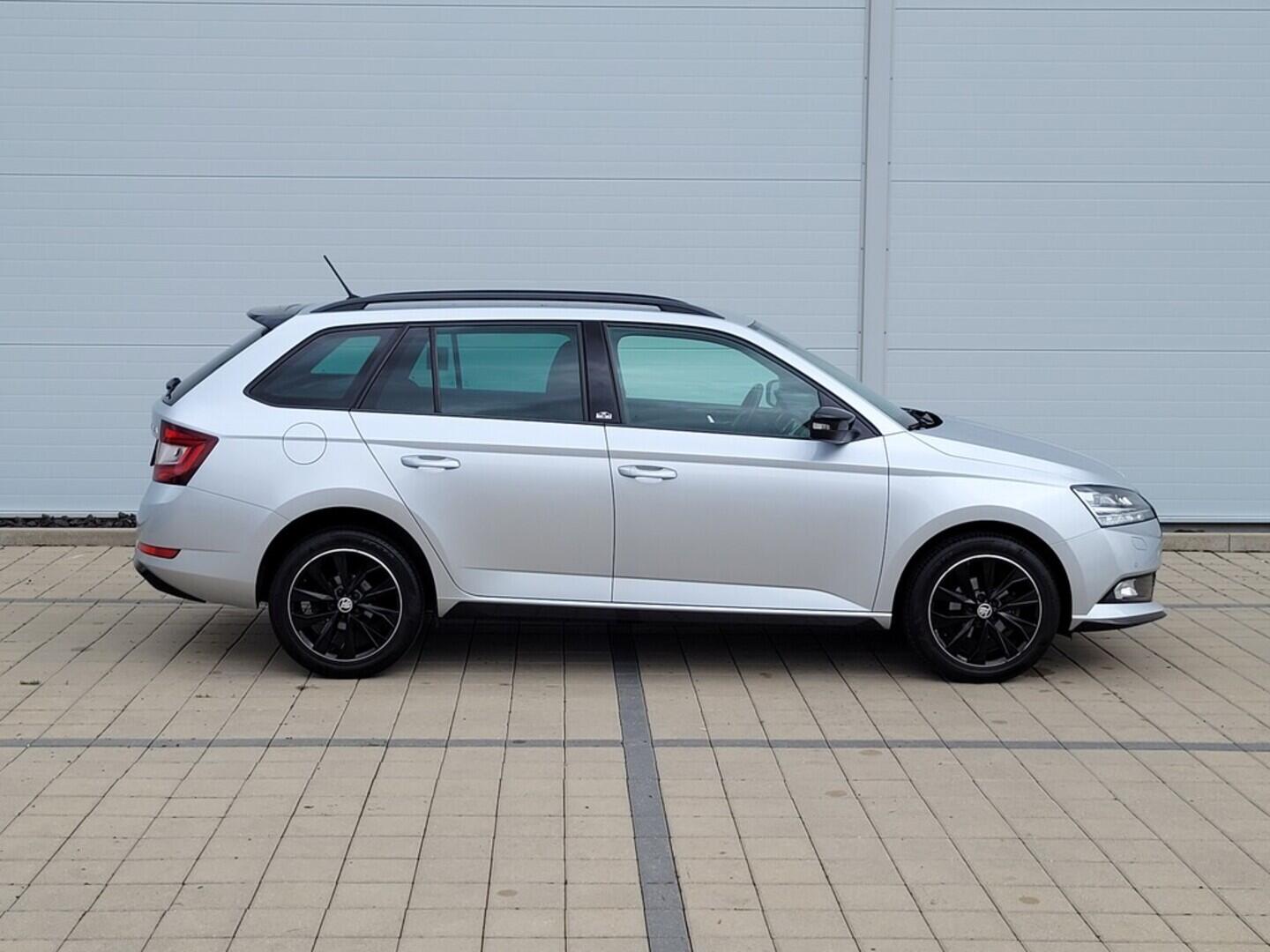 O619V07145_13.webp_FABIA Monte Carlo 1.0 TSI 70 kW manuál, DPH