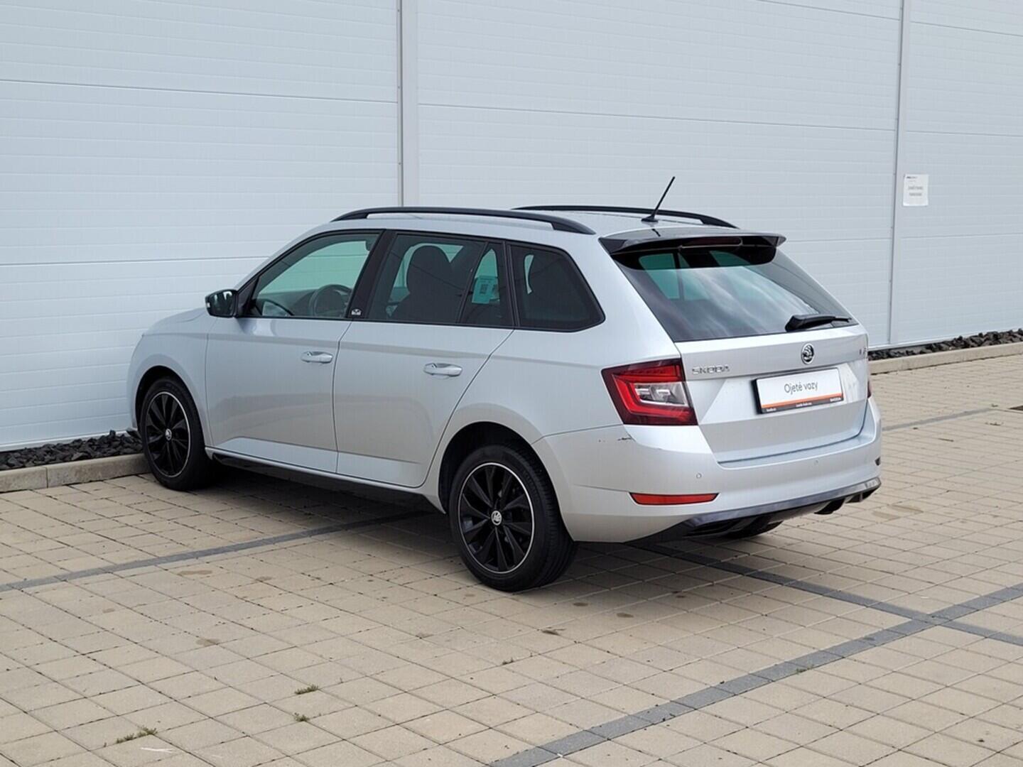 O619V07145_16.webp_FABIA Monte Carlo 1.0 TSI 70 kW manuál, DPH