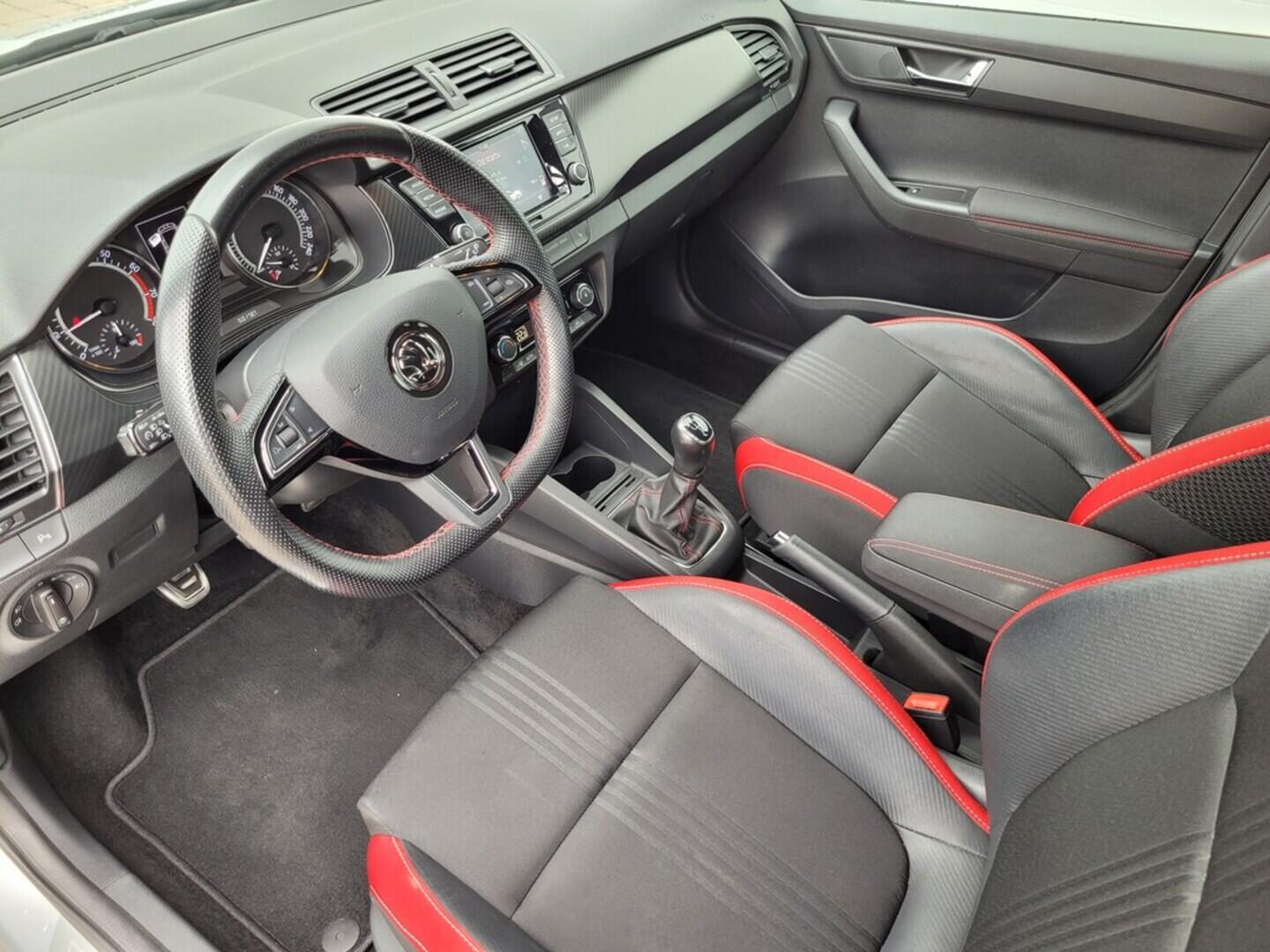 O619V07145_38.webp_FABIA Monte Carlo 1.0 TSI 70 kW manuál, DPH