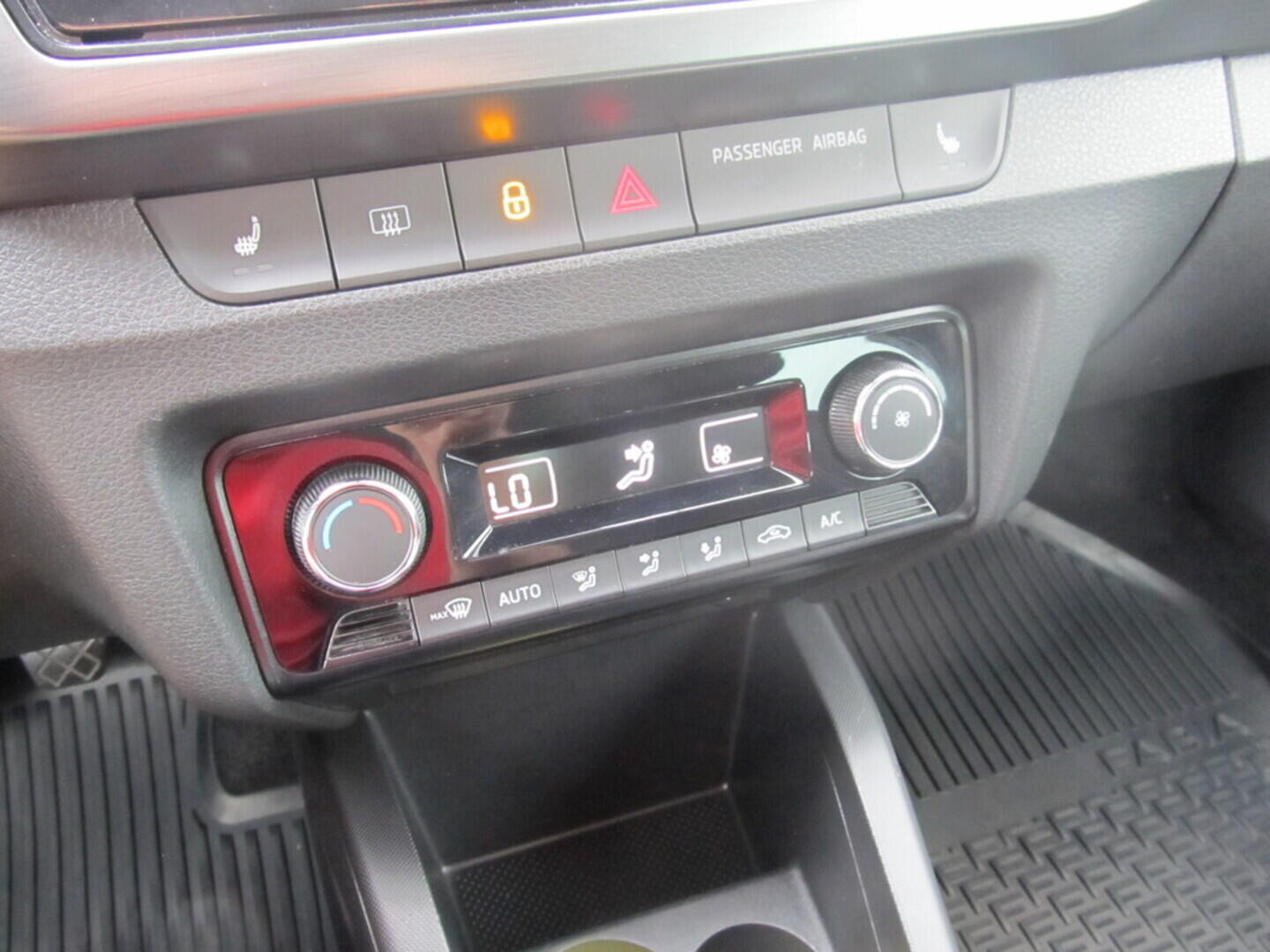 O619V07146_25.webp_FABIA Style Plus 1.0 TSI 70 kW manuál, DPH