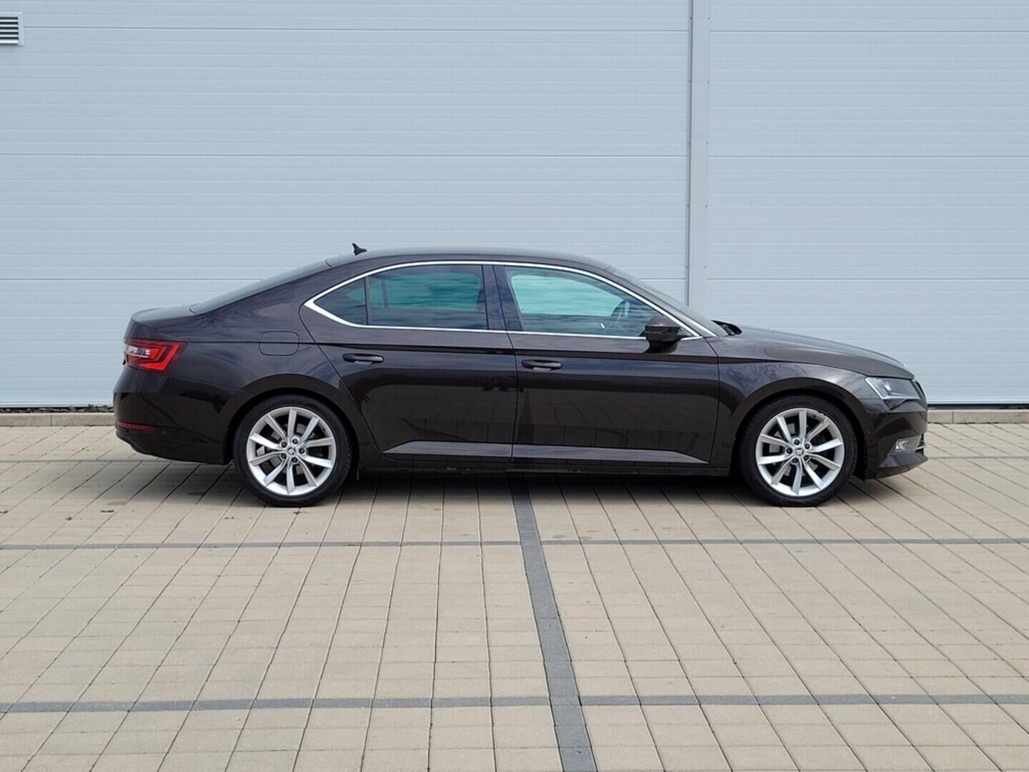 O619V07149_13.webp_SUPERB Style 2.0 TDI 110 kW manuál