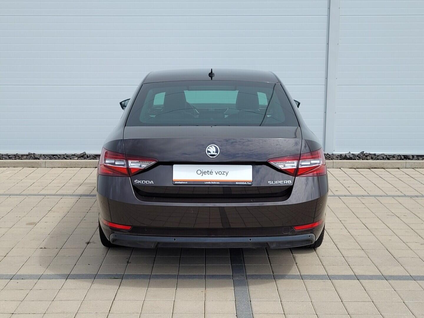 O619V07149_15.webp_SUPERB Style 2.0 TDI 110 kW manuál