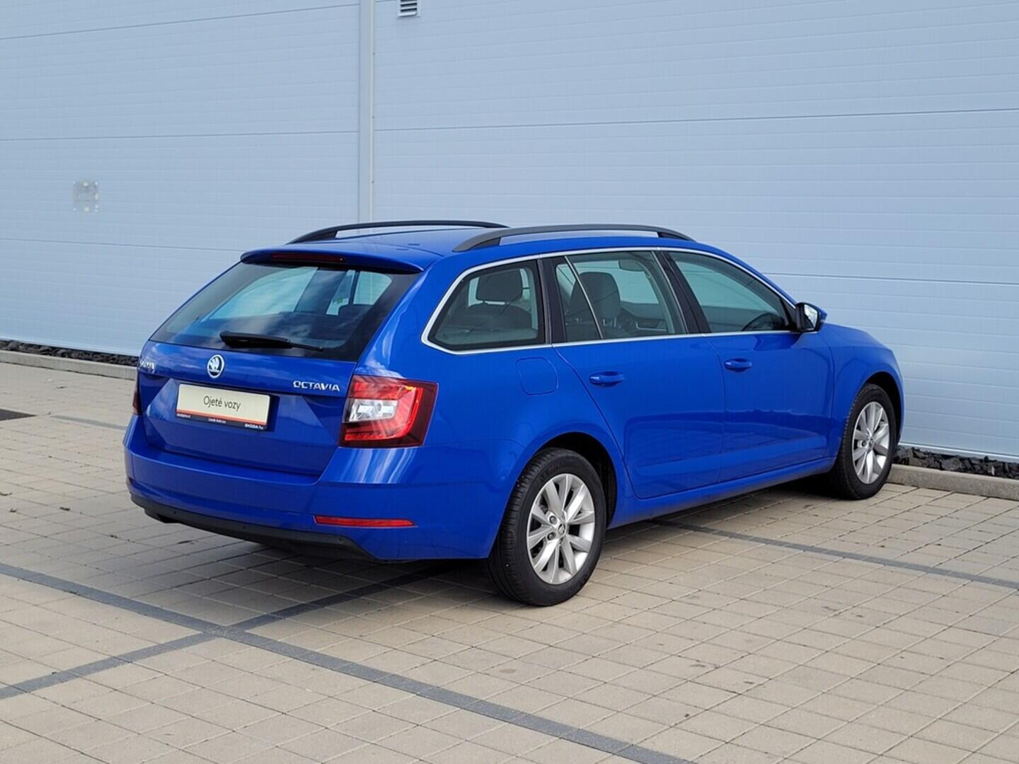 O619V07152_14.webp_OCTAVIA Style 2.0 TDI 110 kW manuál, DPH
