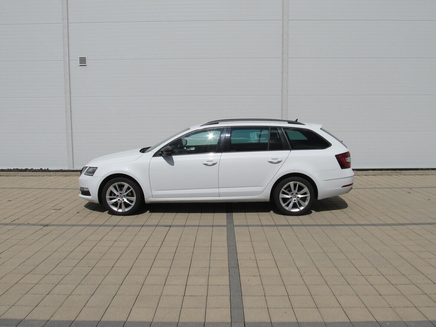 O619V07155_12.webp_OCTAVIA Style Extra 1.5 TSI 110 kW automat, DPH