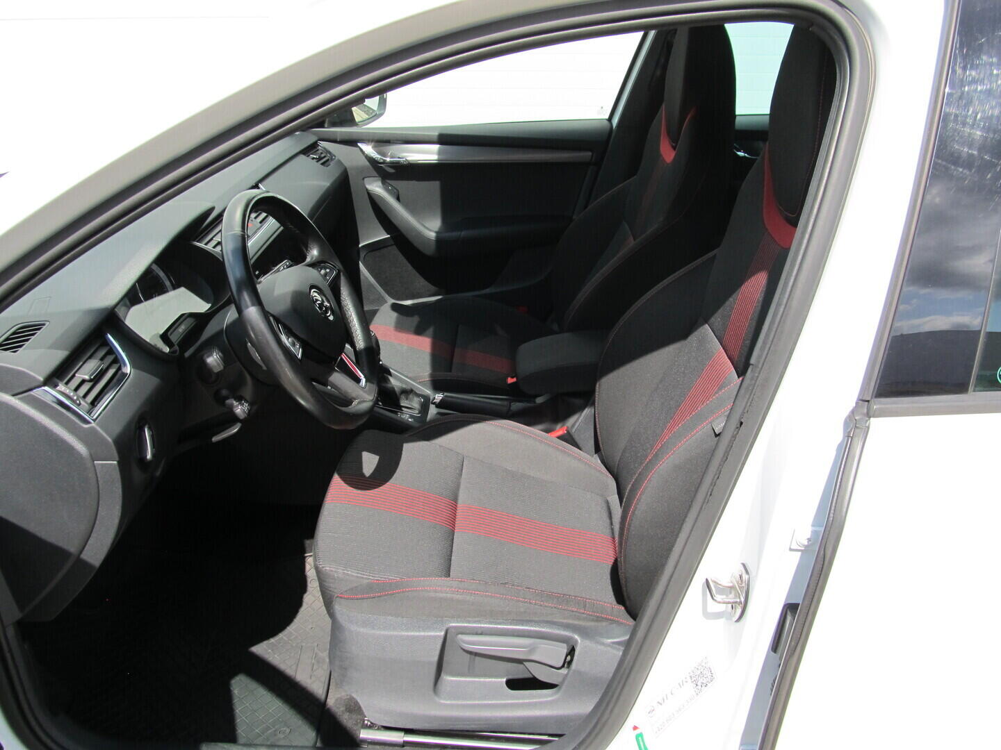 O619V07155_21.webp_OCTAVIA Style Extra 1.5 TSI 110 kW automat, DPH