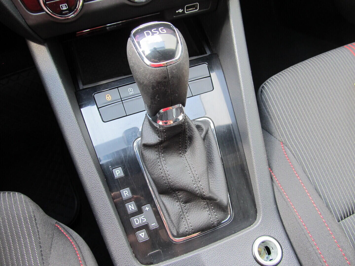 O619V07155_26.webp_OCTAVIA Style Extra 1.5 TSI 110 kW automat, DPH