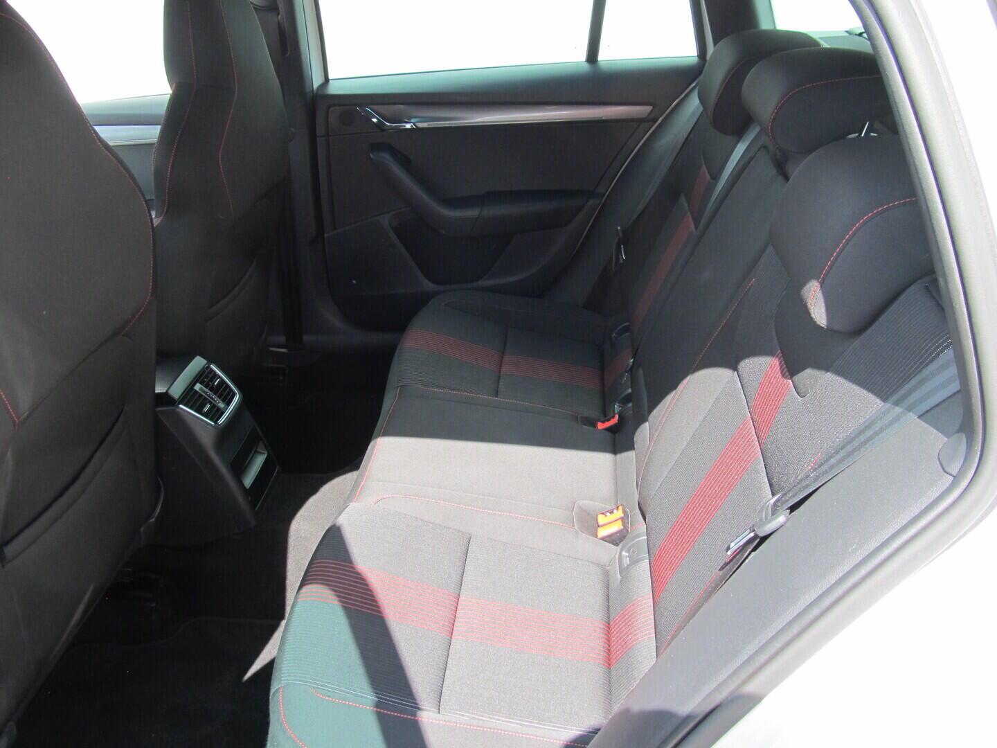 O619V07155_27.webp_OCTAVIA Style Extra 1.5 TSI 110 kW automat, DPH