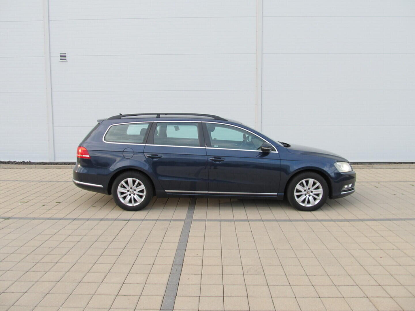 O619V07162_16.webp_PASSAT VARIANT Comfortline 4Motion 2.0 TDI 103 kW manuál