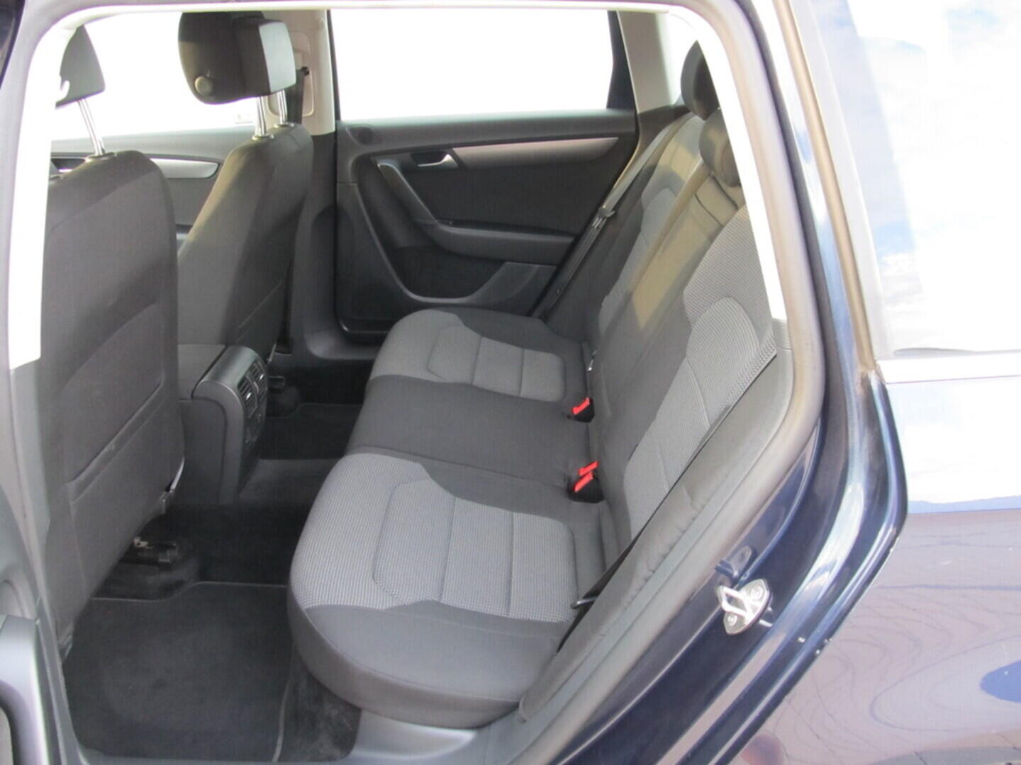 O619V07162_27.webp_PASSAT VARIANT Comfortline 4Motion 2.0 TDI 103 kW manuál