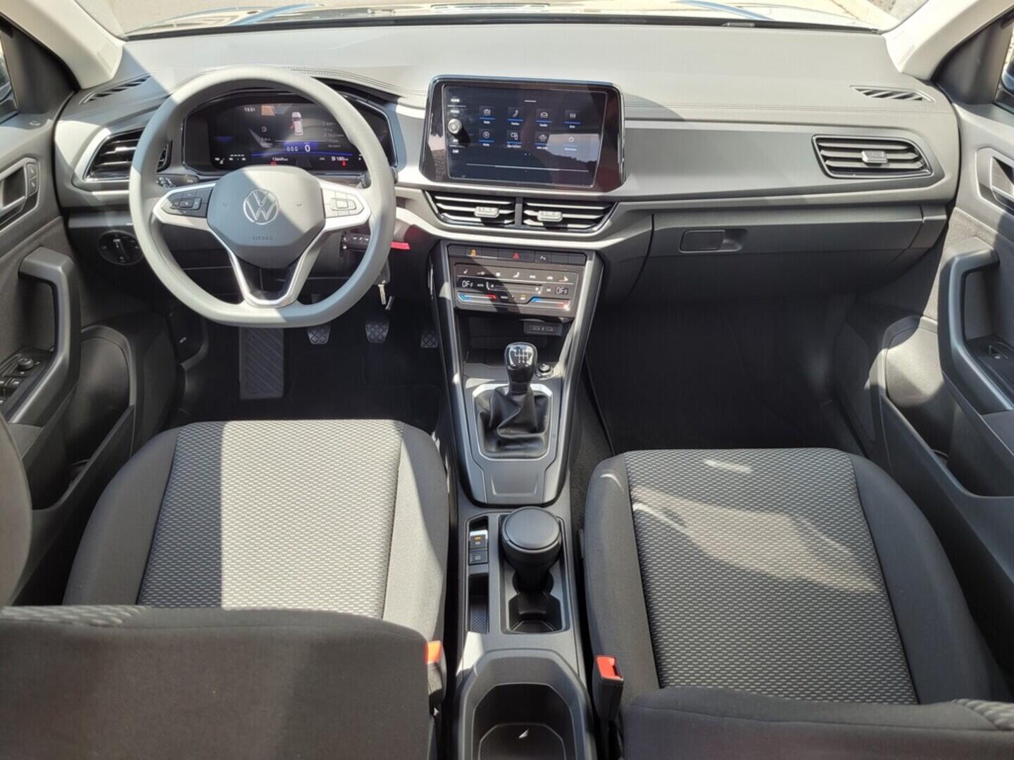 O619V07164_18.webp_T-ROC Limited 1.0 TSI 85 kW manuál