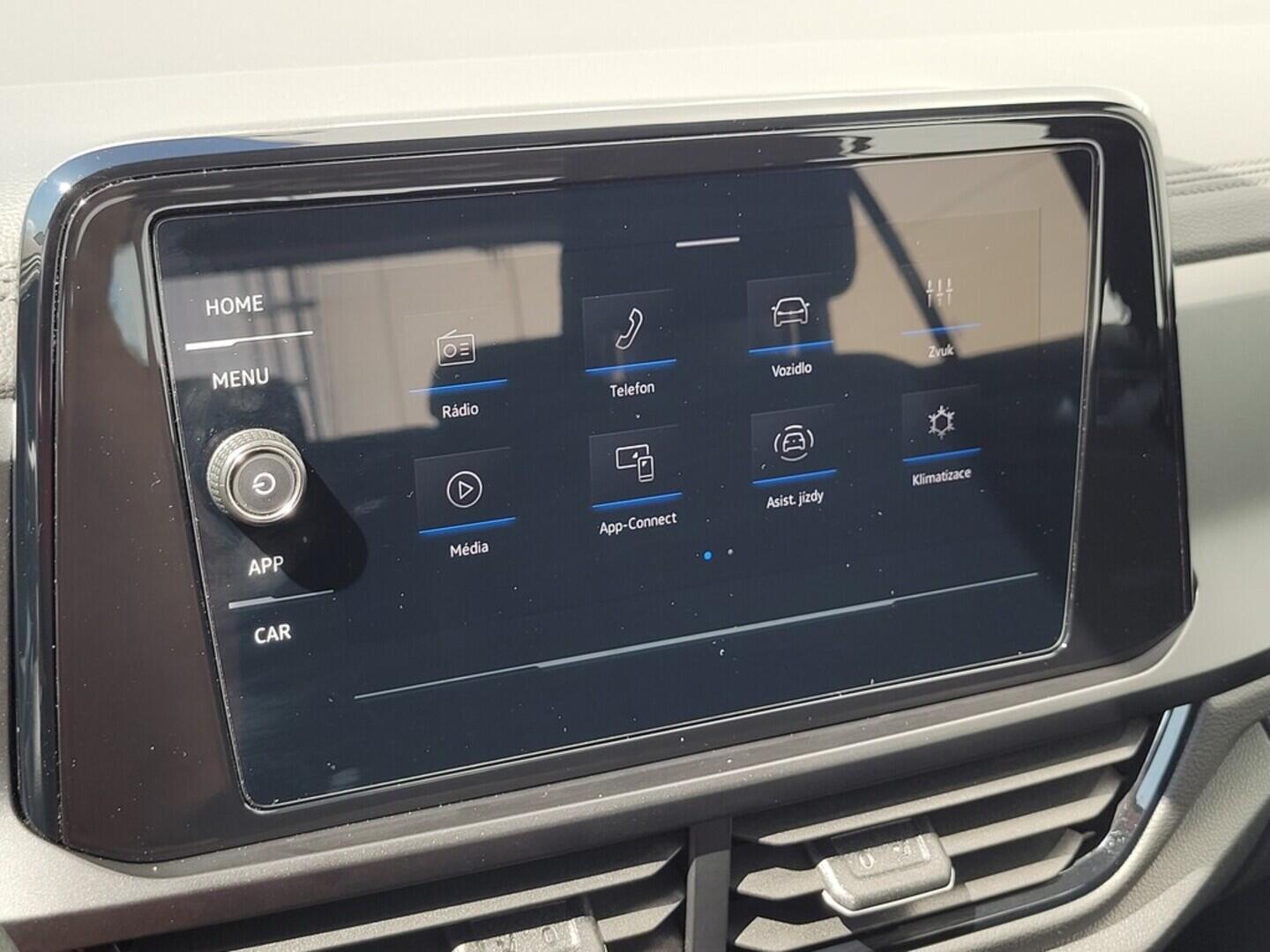 O619V07164_26.webp_T-ROC Limited 1.0 TSI 85 kW manuál