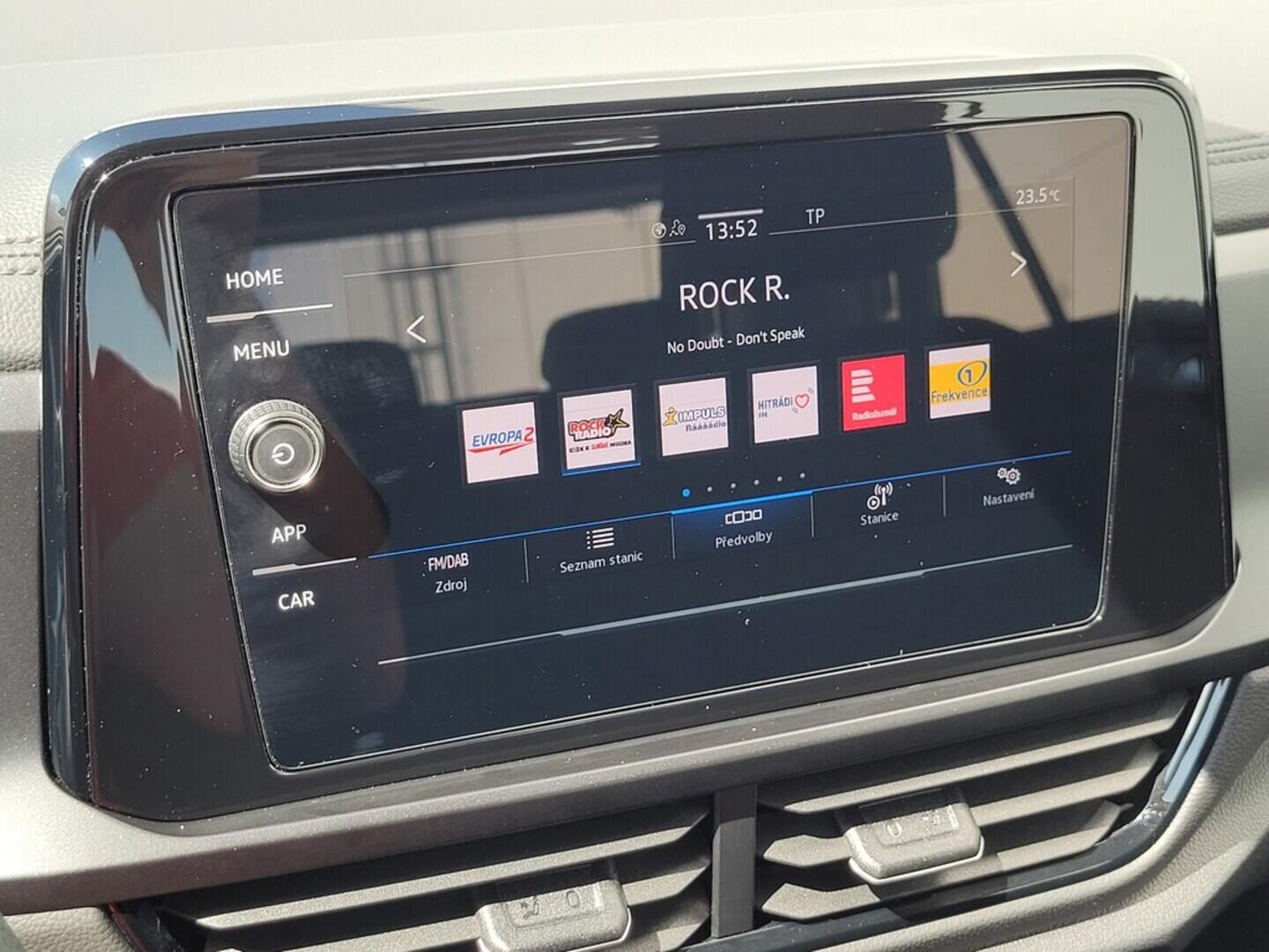 O619V07164_27.webp_T-ROC Limited 1.0 TSI 85 kW manuál