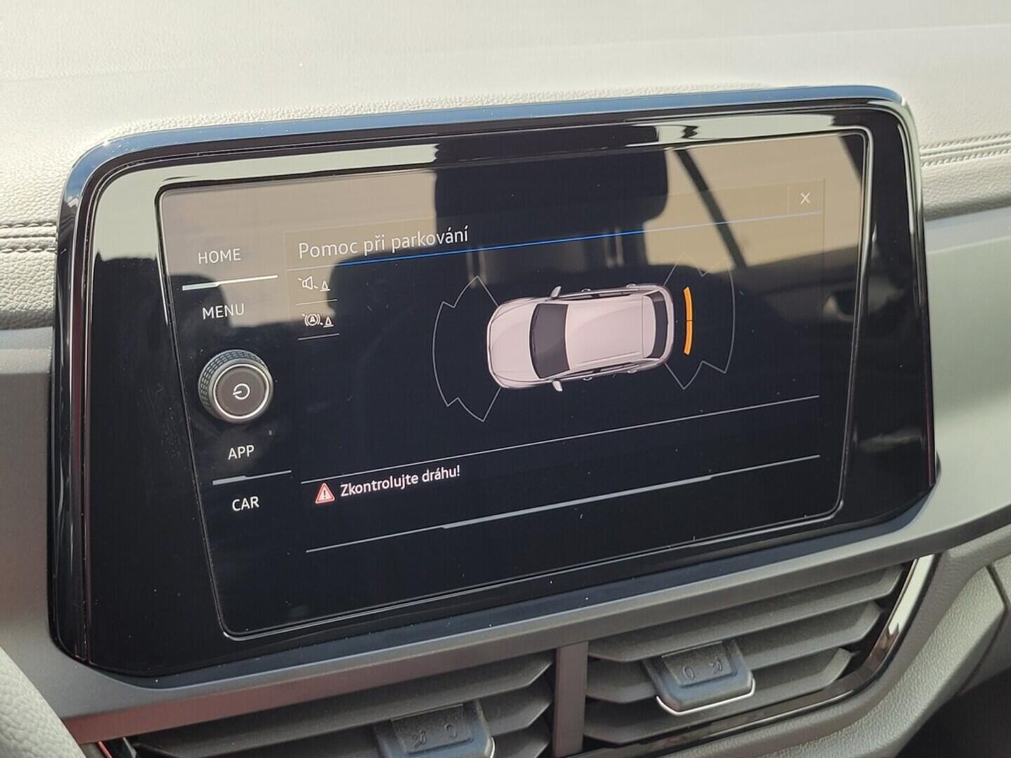 O619V07164_30.webp_T-ROC Limited 1.0 TSI 85 kW manuál