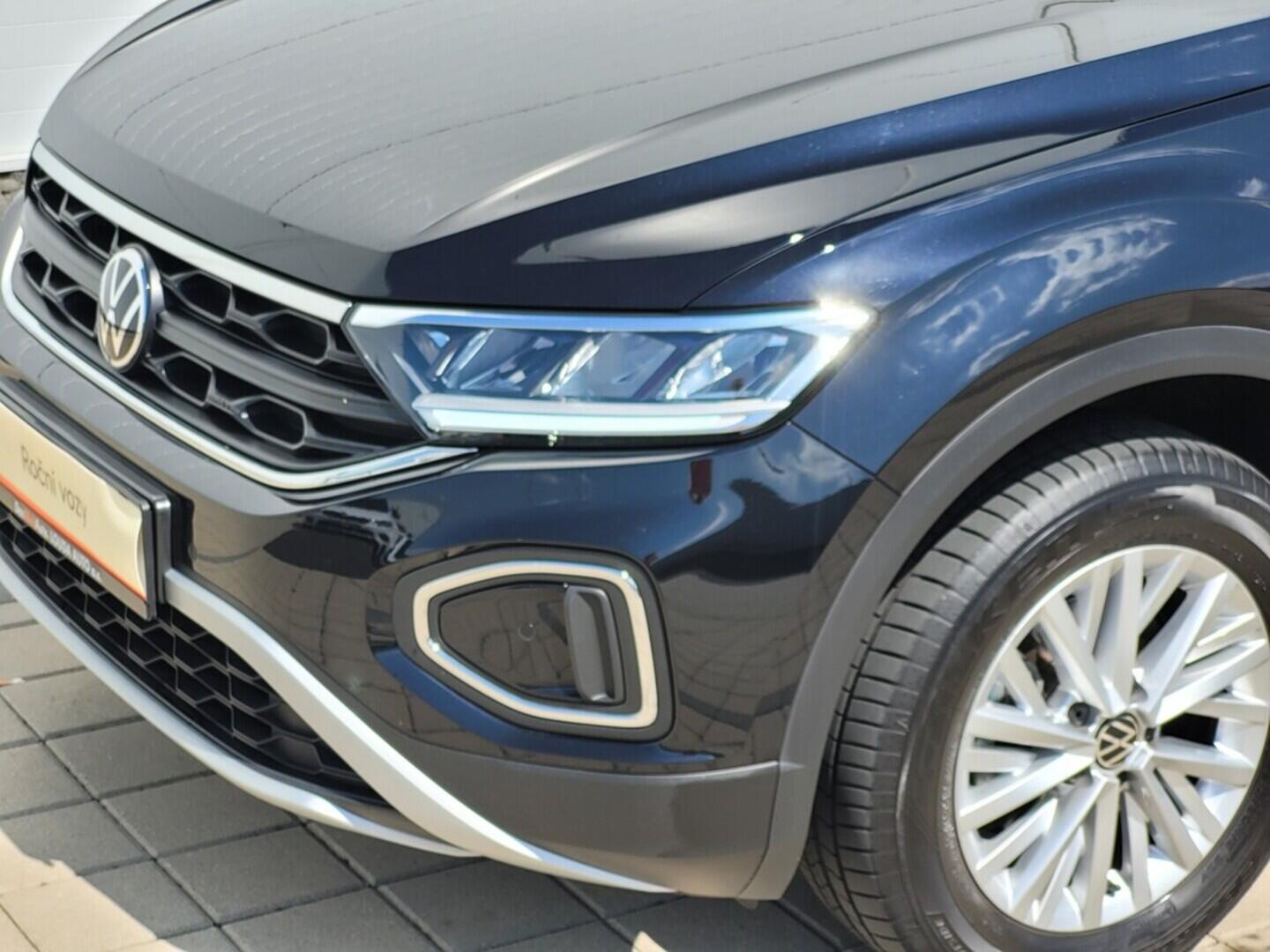 O619V07164_34.webp_T-ROC Limited 1.0 TSI 85 kW manuál