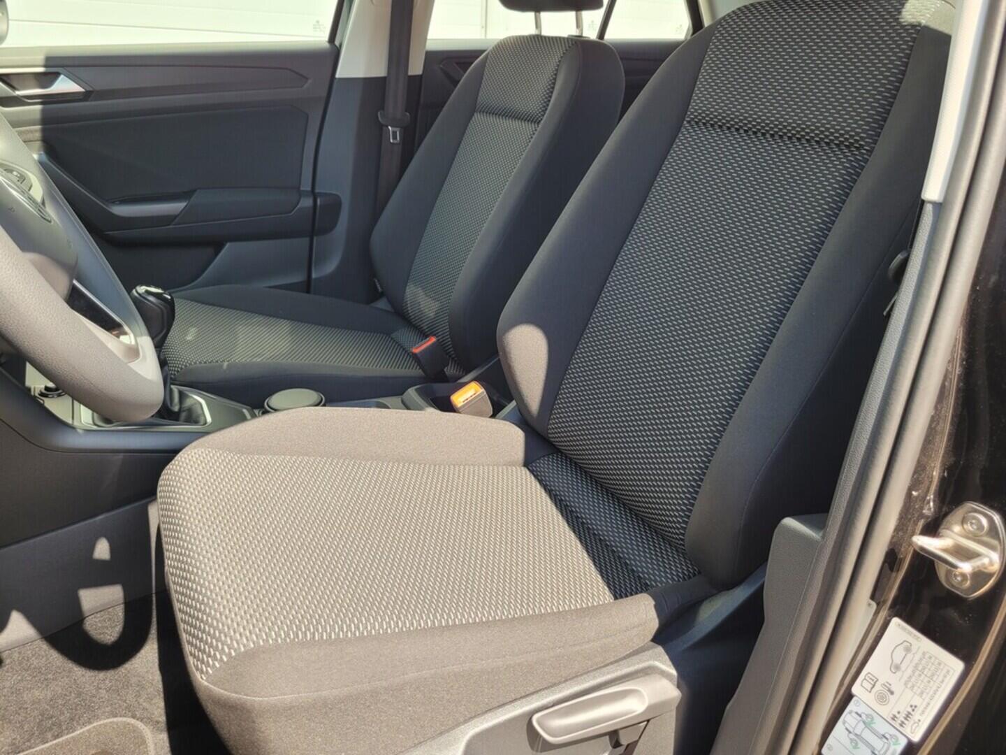 O619V07164_37.webp_T-ROC Limited 1.0 TSI 85 kW manuál