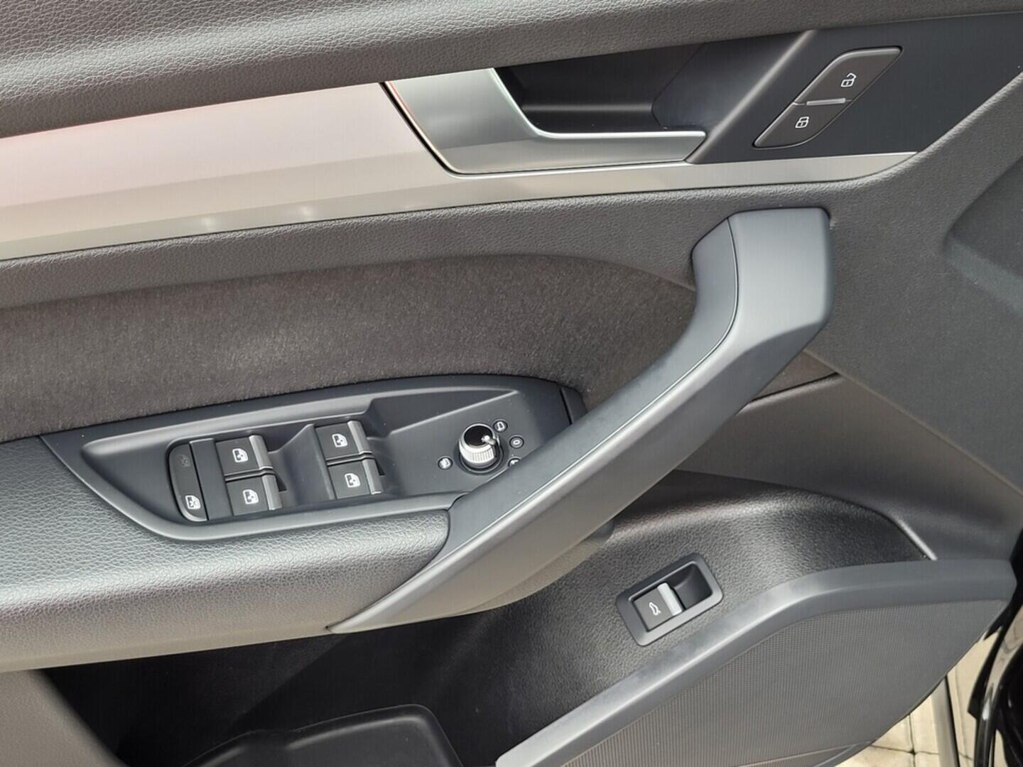 O619V07174_35.webp_Q5 35 TDI quattro S tronic 2.0 TDI 120 kW automat, DPH