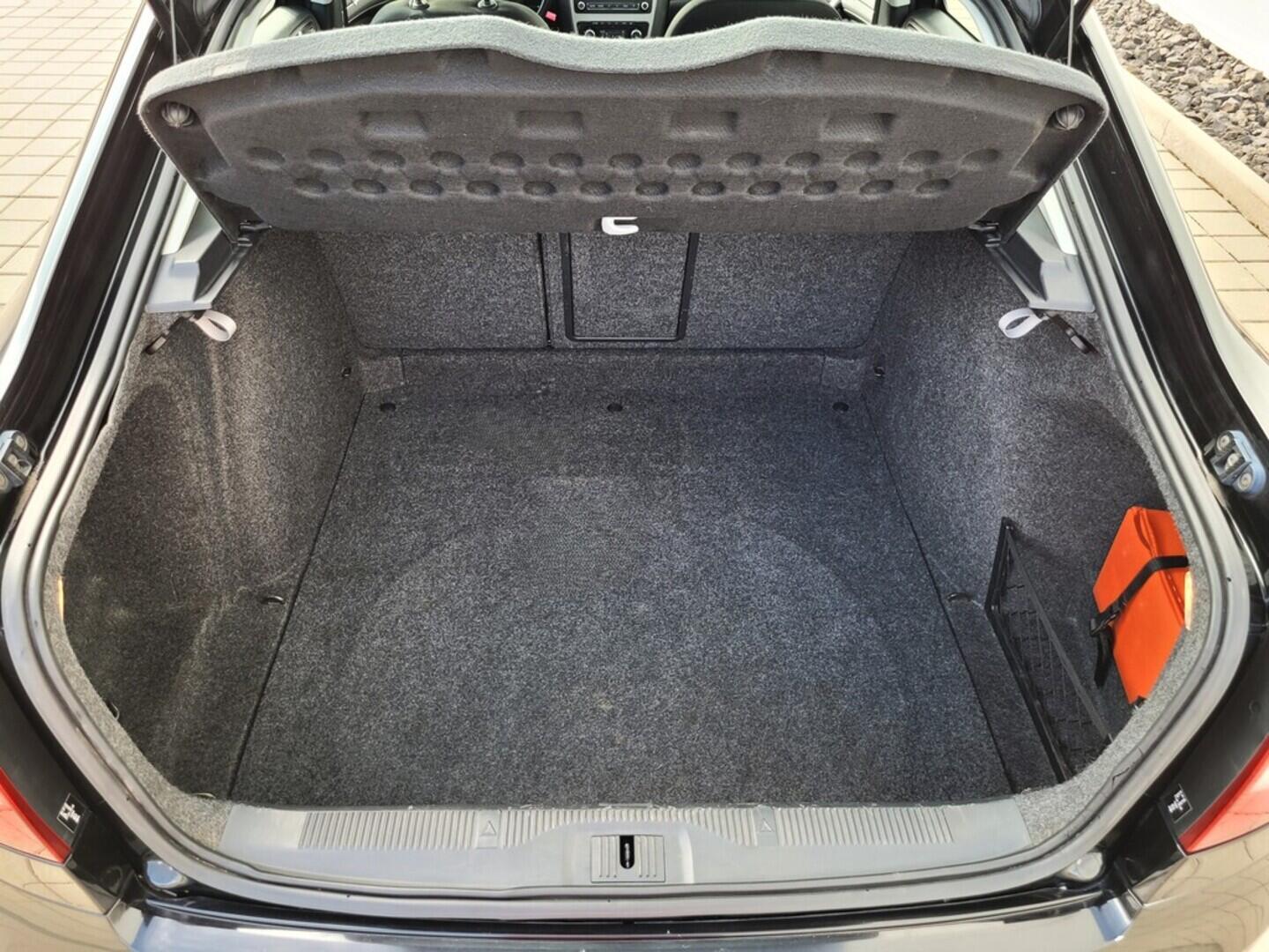 O619V07178_21.webp_OCTAVIA Elegance 1.6 TDI 77 kW manuál