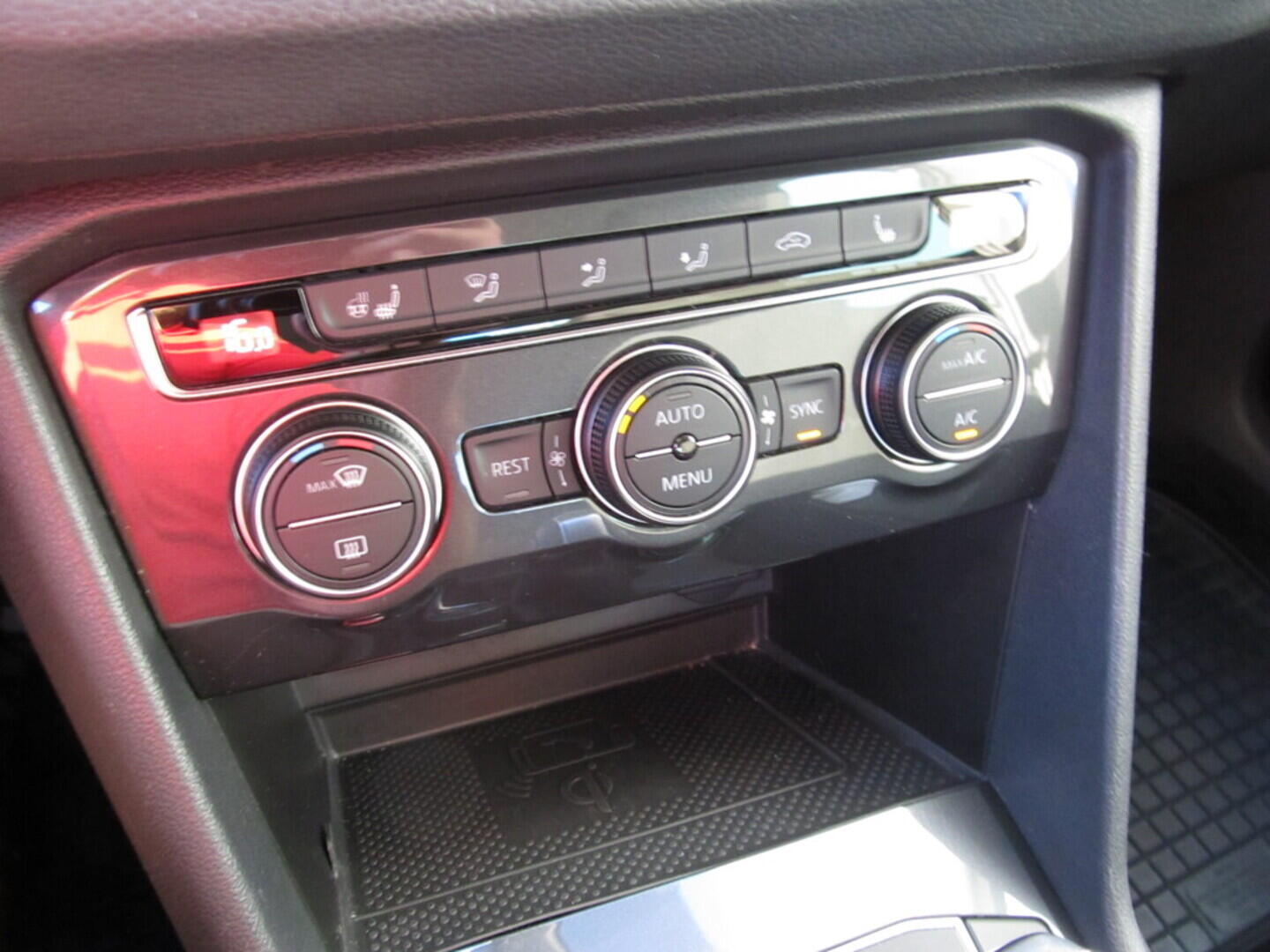 O619V07192_25.webp_TIGUAN Maraton Edition 2.0 TSI 140 kW automat, DPH