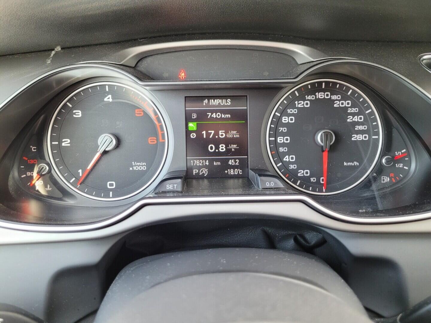 O619V07196_19.webp_A4 ALLROAD QUATTRO  2.0 TDI 140 kW automat, DPH