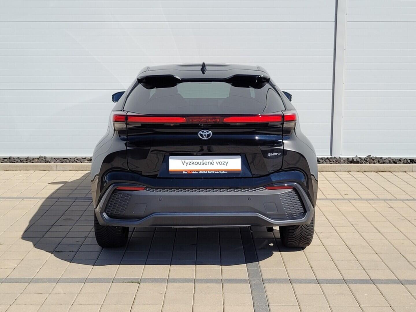 O619V07203_15.webp_C-HR Executive AWD 2.0 Hybrid 112 kW automat