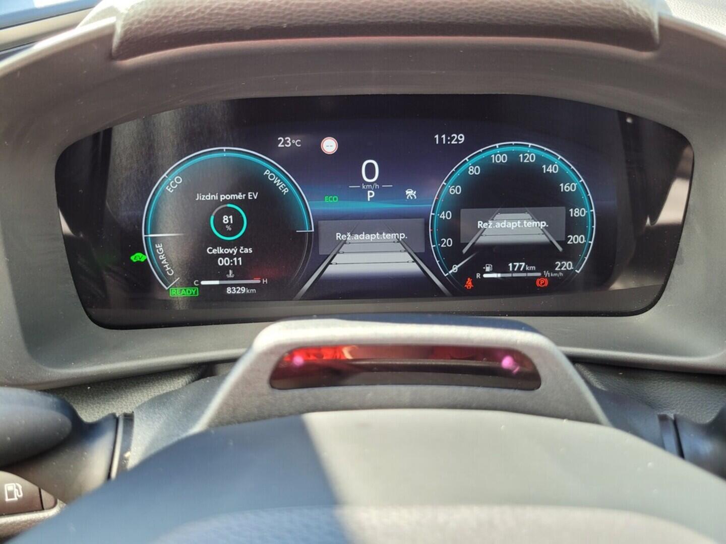O619V07203_19.webp_C-HR Executive AWD 2.0 Hybrid 112 kW automat