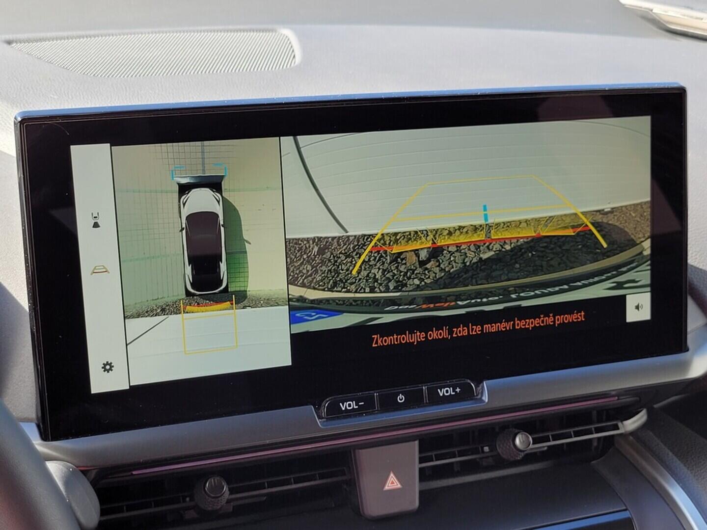 O619V07203_25.webp_C-HR Executive AWD 2.0 Hybrid 112 kW automat