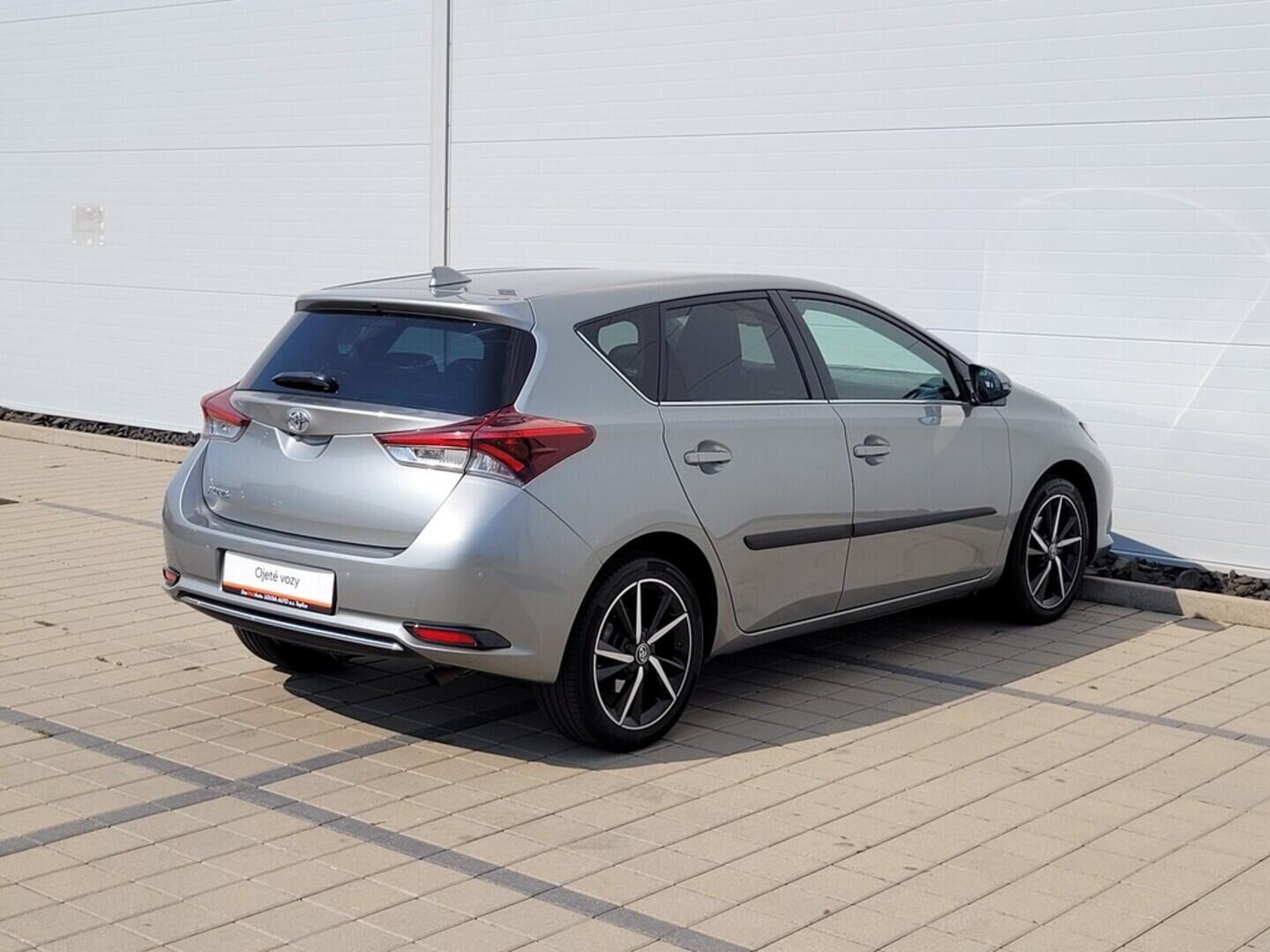 O619V07206_14.webp_AURIS Active Trend 1.6 Valvematic 97 kW manuál