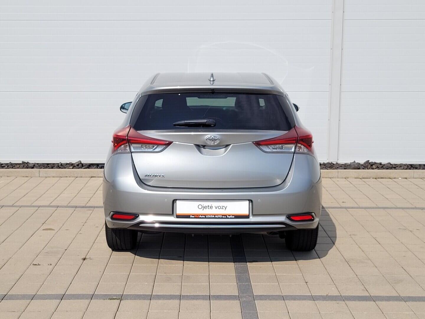 O619V07206_15.webp_AURIS Active Trend 1.6 Valvematic 97 kW manuál