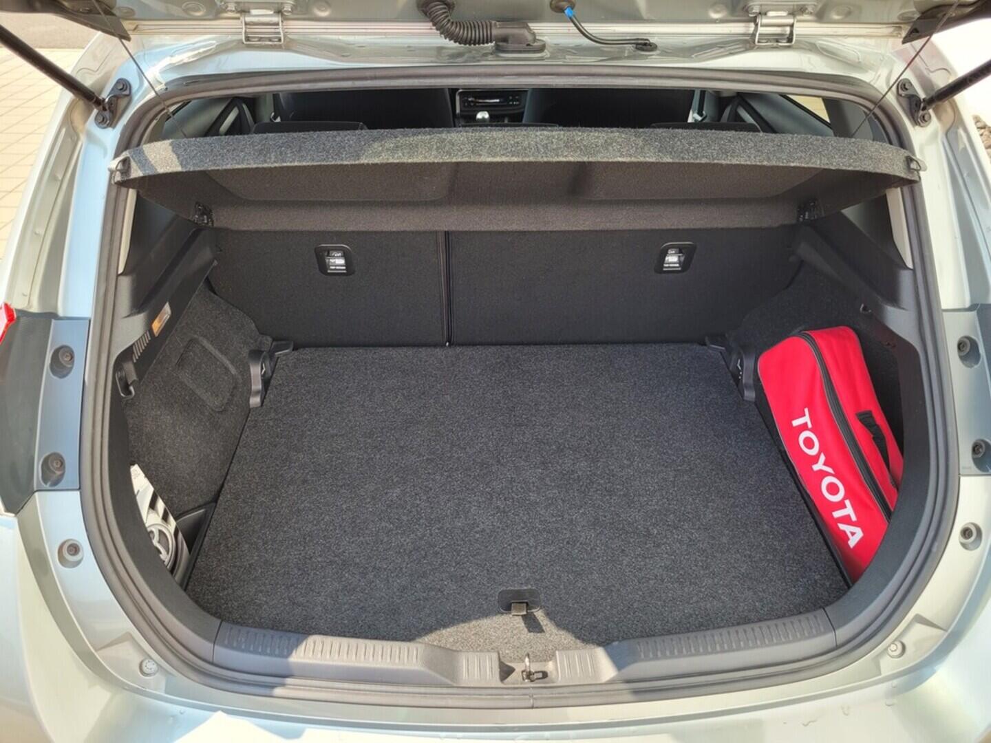 O619V07206_21.webp_AURIS Active Trend 1.6 Valvematic 97 kW manuál