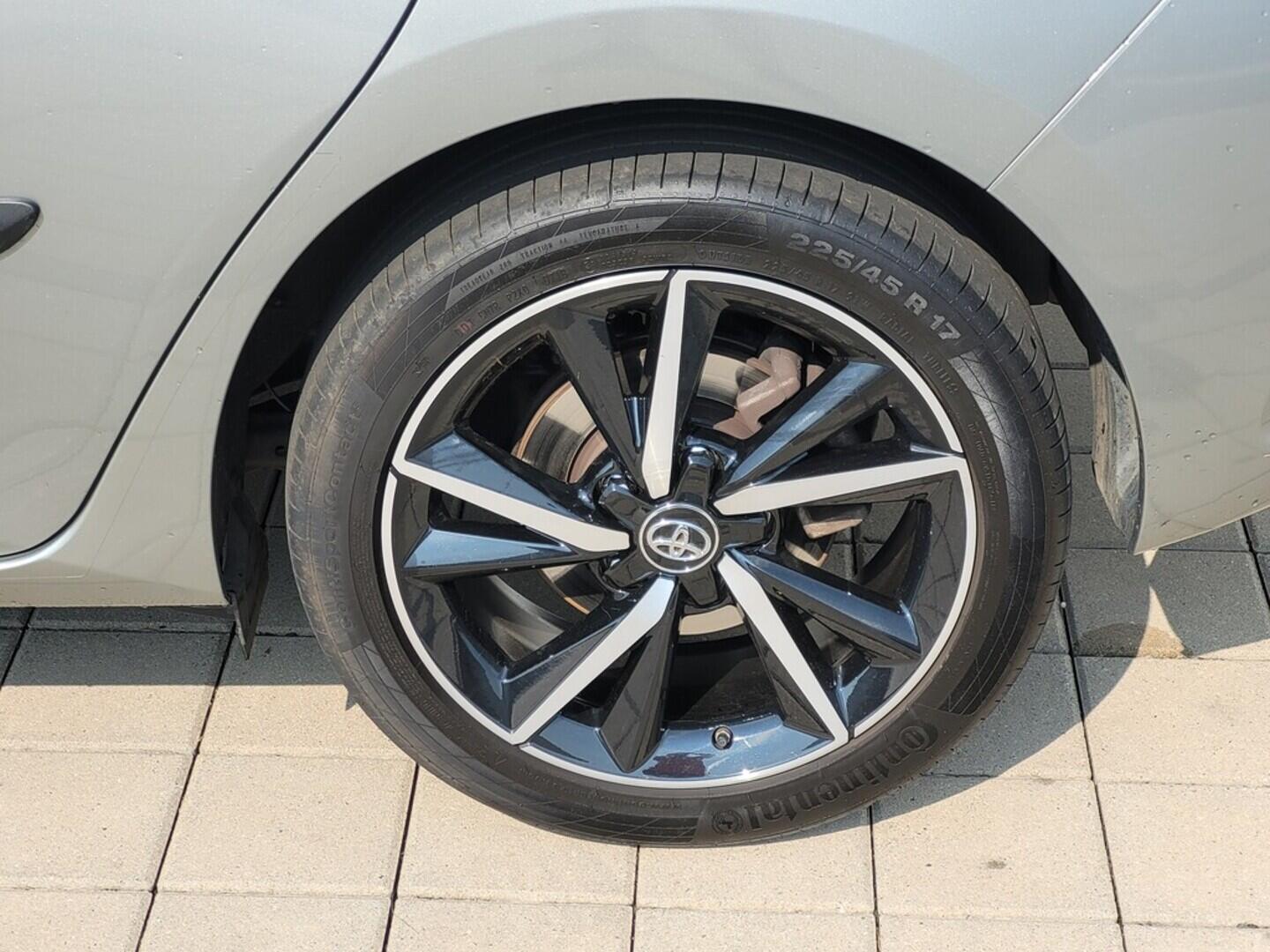 O619V07206_29.webp_AURIS Active Trend 1.6 Valvematic 97 kW manuál