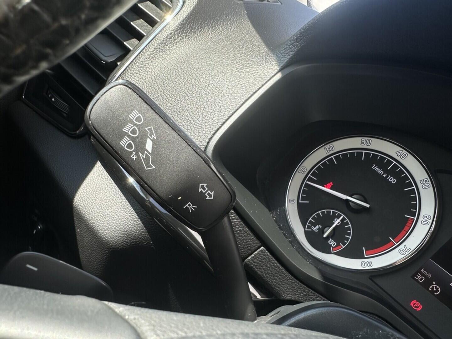 O619V07211_33.webp_KAROQ Style 1.5 TSI 110 kW automat