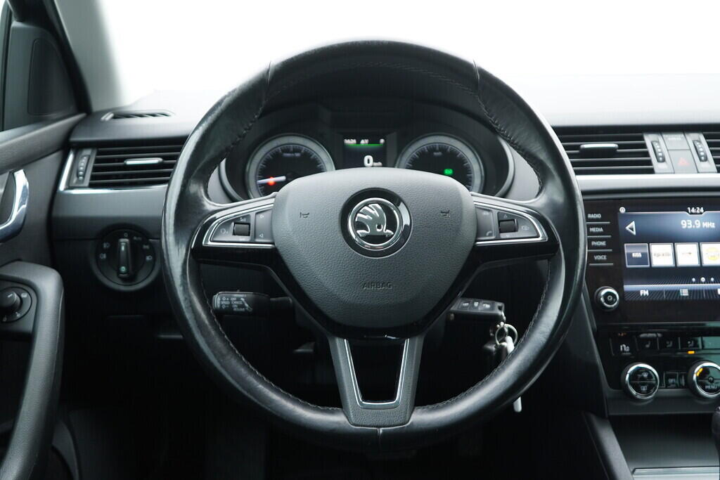 O619V07215_27.webp_OCTAVIA Drive 2.0 TDI 110 kW automat