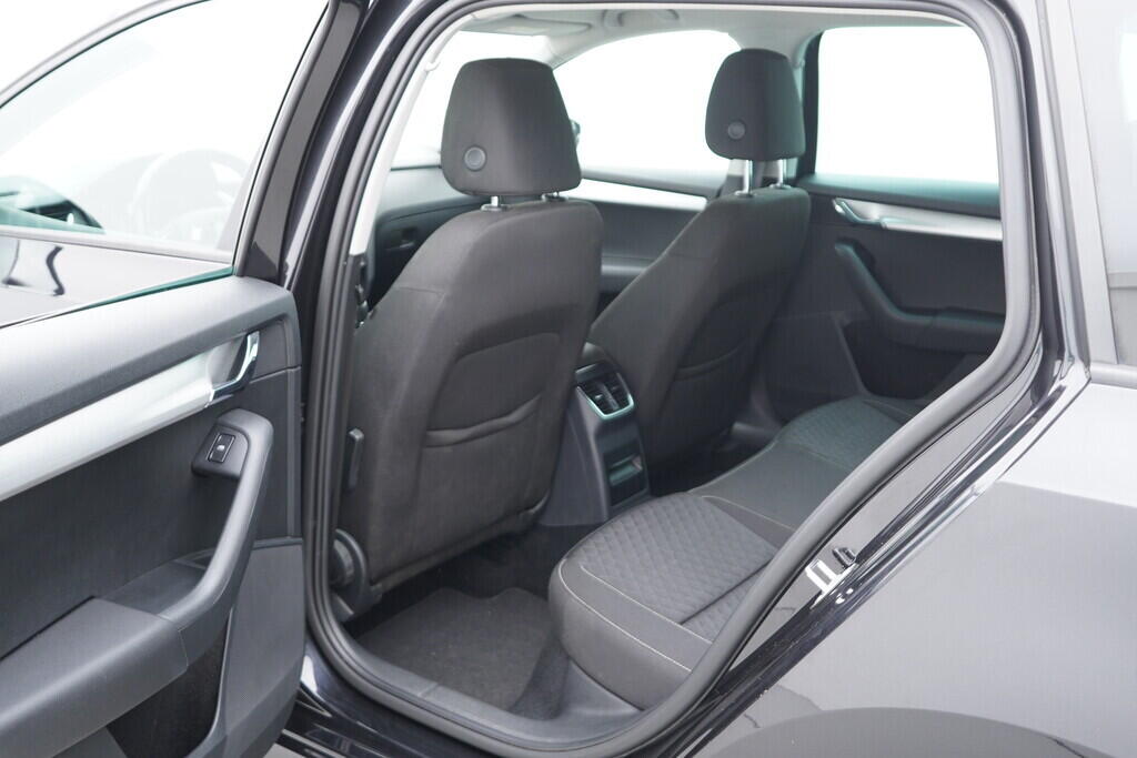 O619V07215_33.webp_OCTAVIA Drive 2.0 TDI 110 kW automat