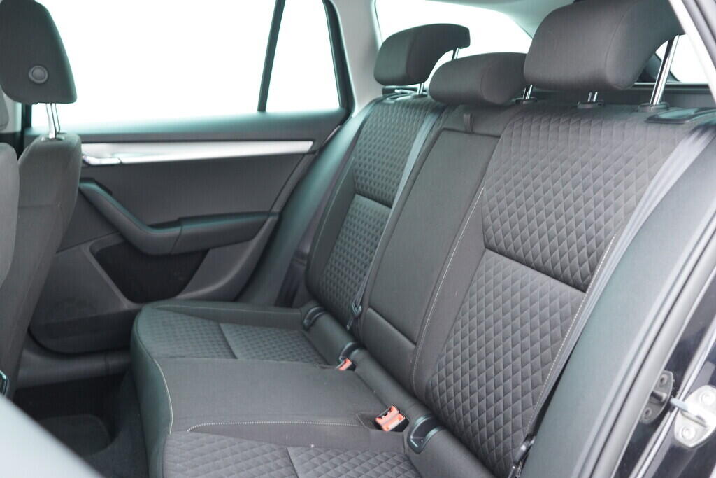 O619V07215_35.webp_OCTAVIA Drive 2.0 TDI 110 kW automat