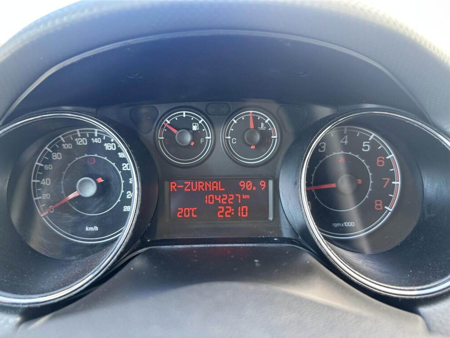 O619V07231_18.webp_BRAVO  1.4  66 kW manuál