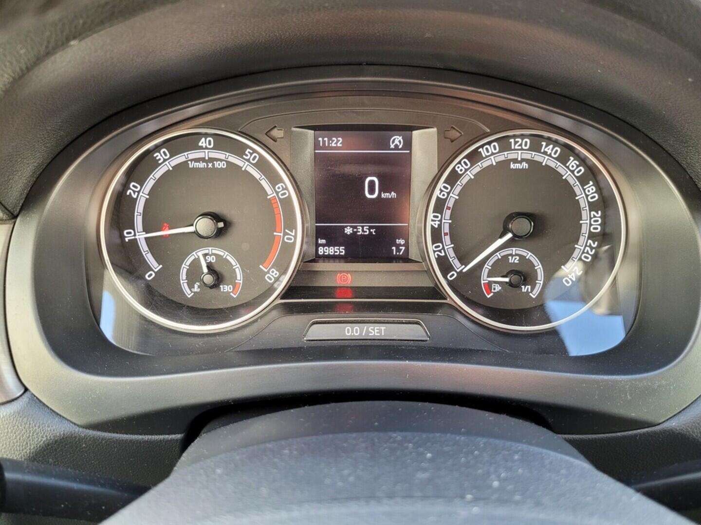 O619V07232_28.webp_RAPID Style 1.0 TSI 81 kW manuál, DPH