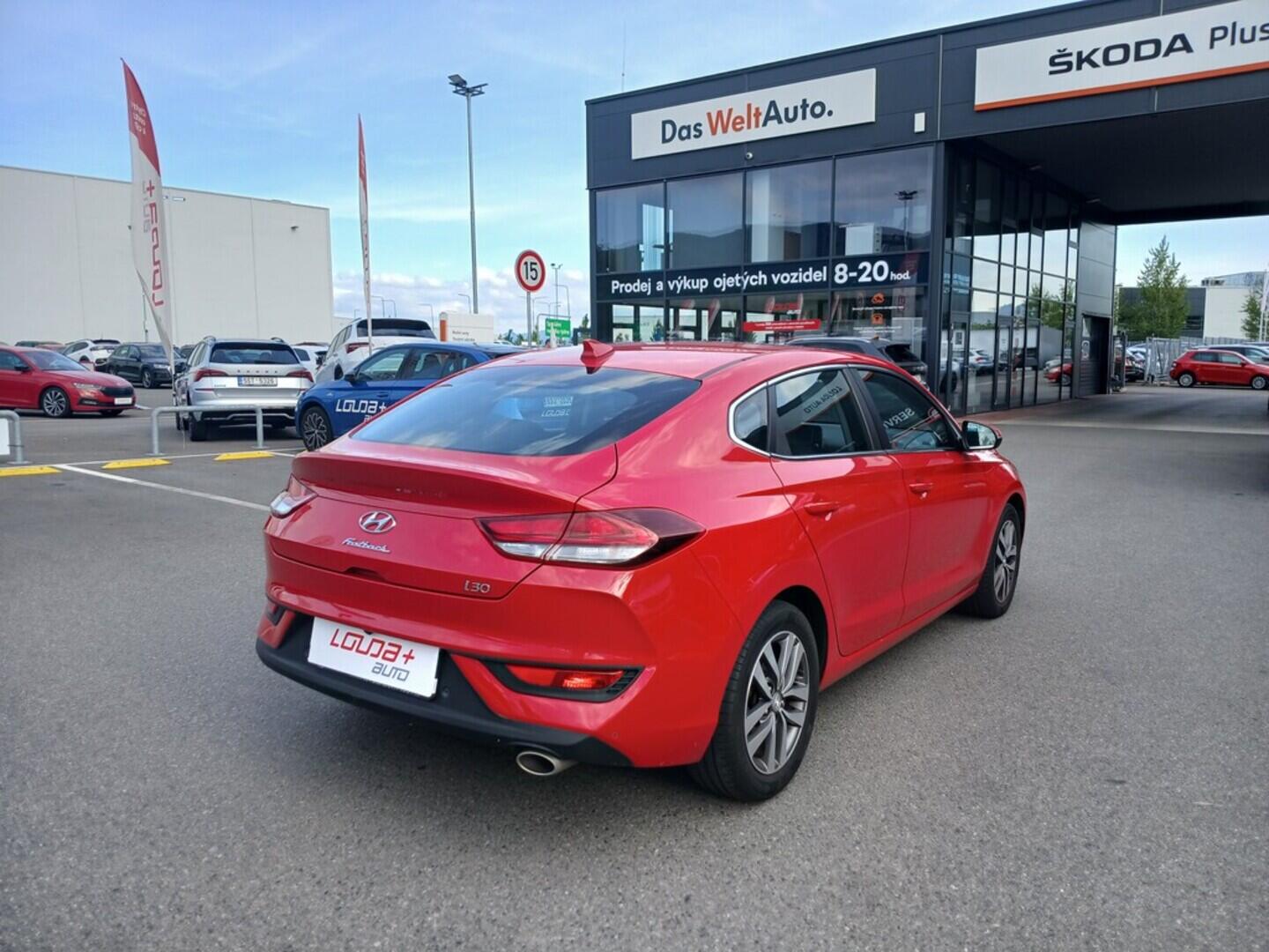 O619V07257_11.webp_I30 FASTBACK Comfort 1.4 T-GDI 103 kW manuál, DPH