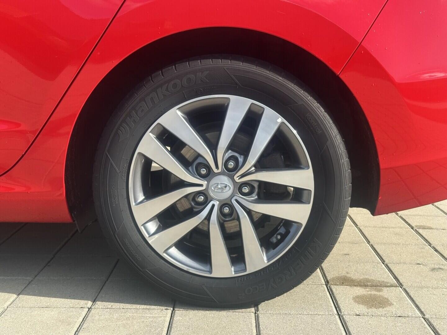 O619V07257_26.webp_I30 FASTBACK Comfort 1.4 T-GDI 103 kW manuál, DPH