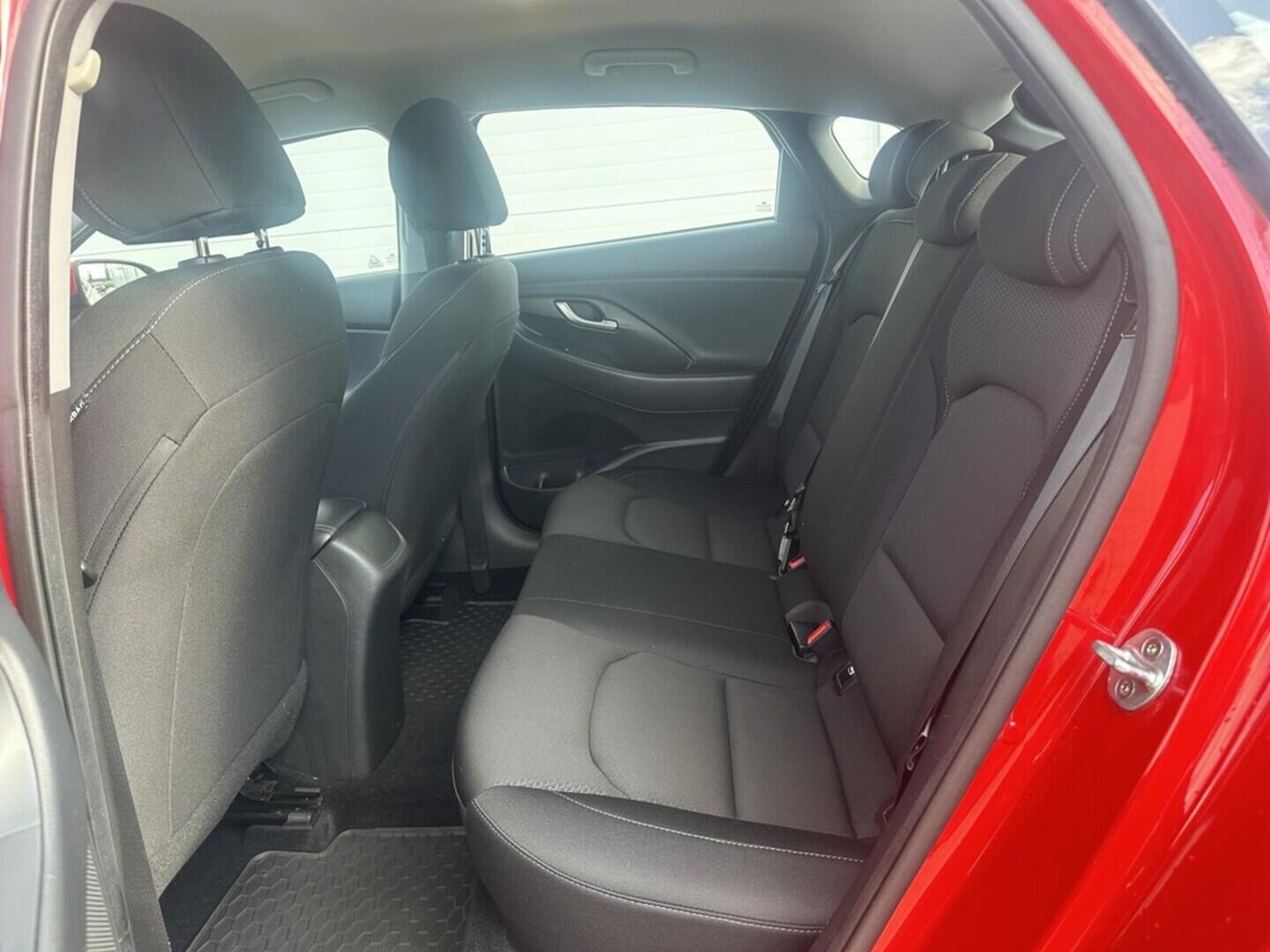 O619V07257_27.webp_I30 FASTBACK Comfort 1.4 T-GDI 103 kW manuál, DPH