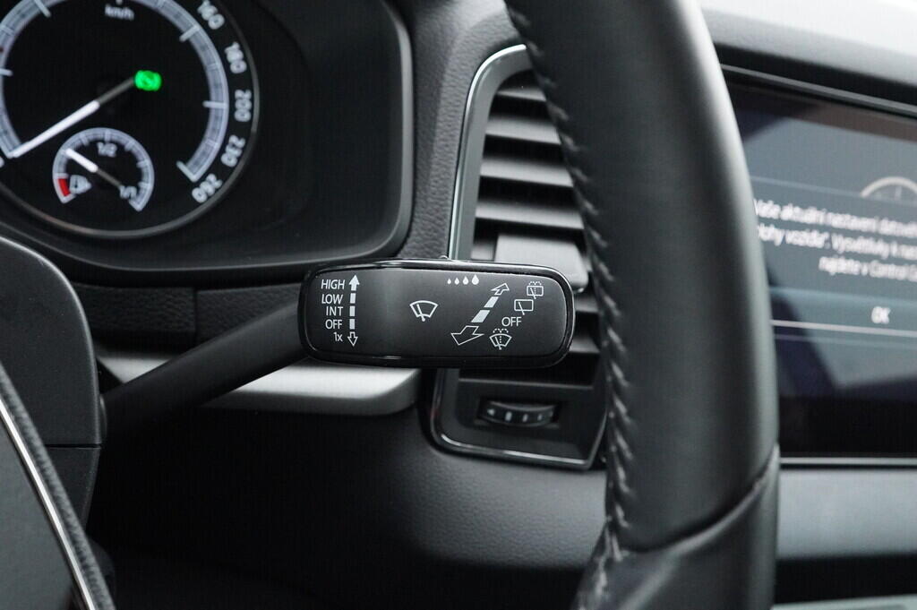 O619V07265_24.webp_KAROQ Ambition 2.0 TDI 110 kW automat, DPH