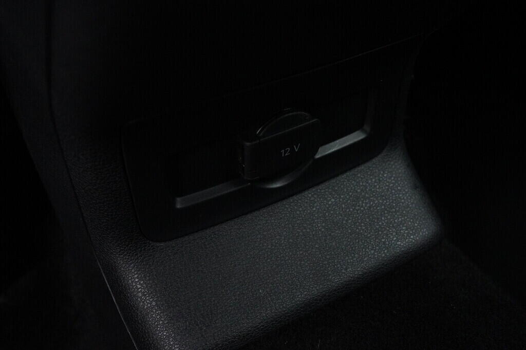 O619V07265_37.webp_KAROQ Ambition 2.0 TDI 110 kW automat, DPH