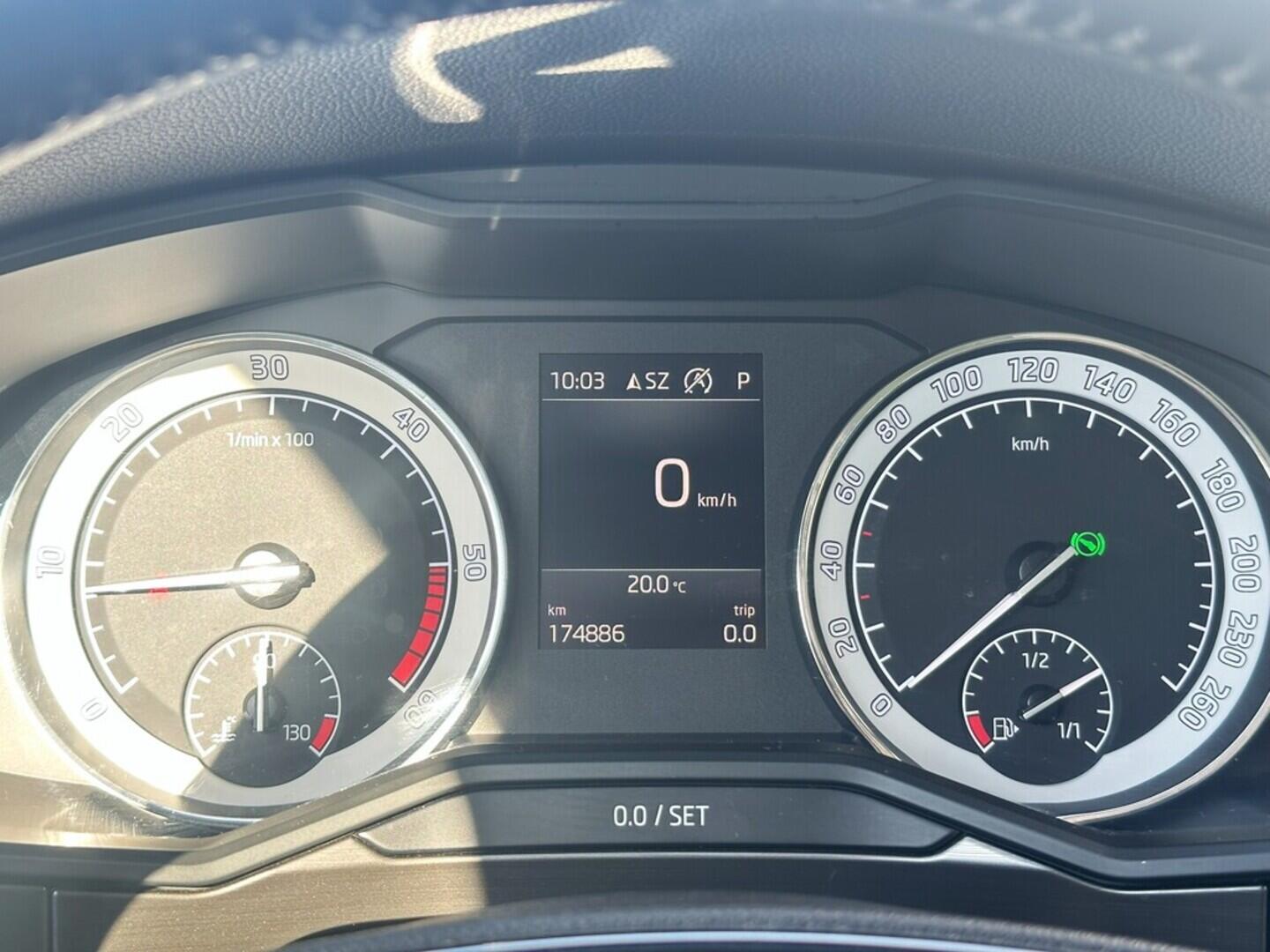 O619V07274_19.webp_SUPERB Style 2.0 TDI 110 kW automat, DPH