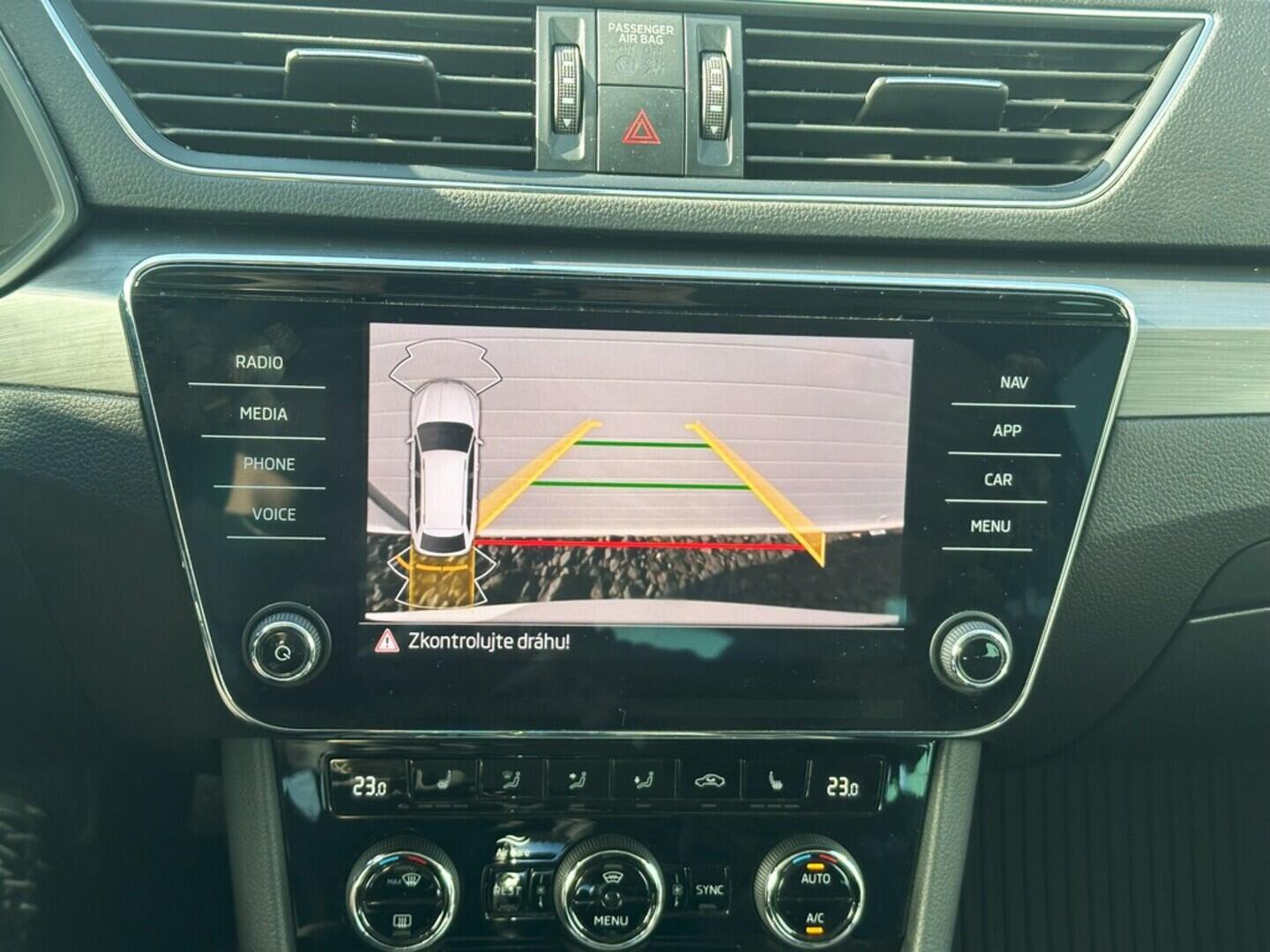 O619V07274_29.webp_SUPERB Style 2.0 TDI 110 kW automat, DPH