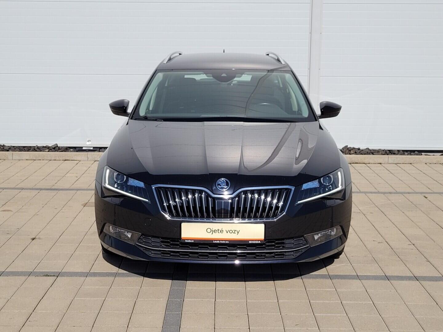 O619V07275_11.webp_SUPERB Style 2.0 TDI 140 kW automat, DPH