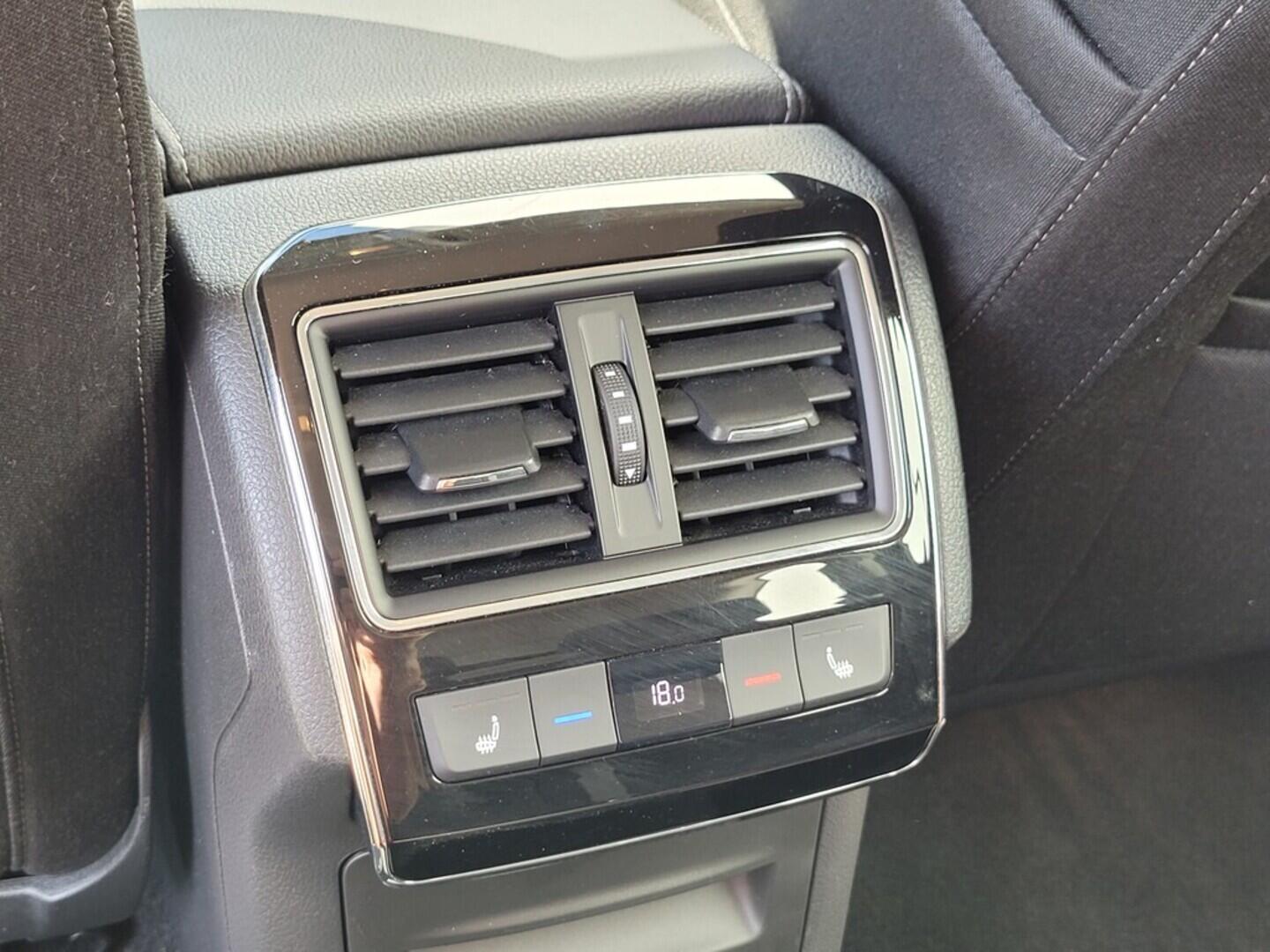 O619V07275_22.webp_SUPERB Style 2.0 TDI 140 kW automat, DPH