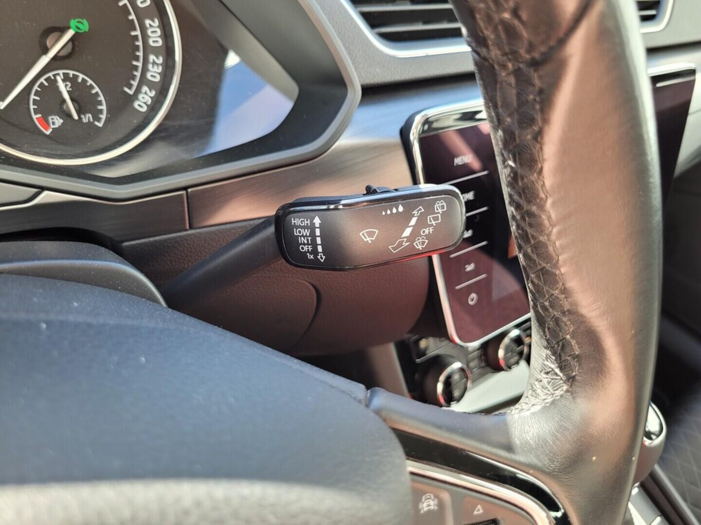 O619V07275_27.webp_SUPERB Style 2.0 TDI 140 kW automat, DPH