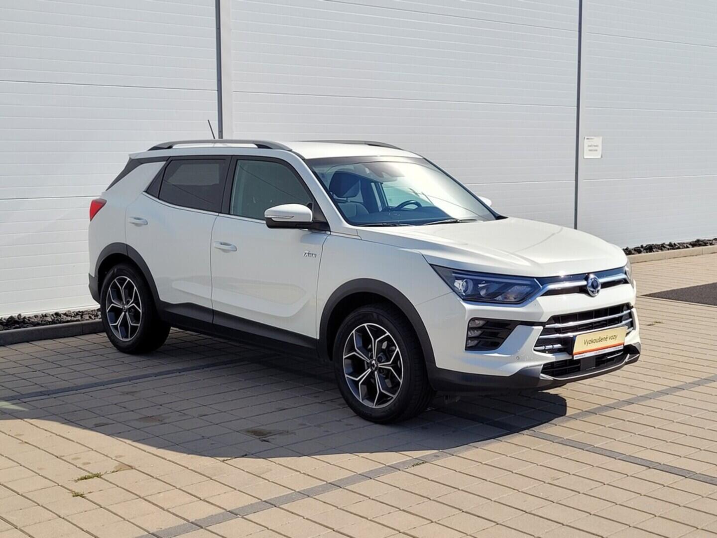 O619V07277_11.webp_KORANDO  1.5  120 kW manuál