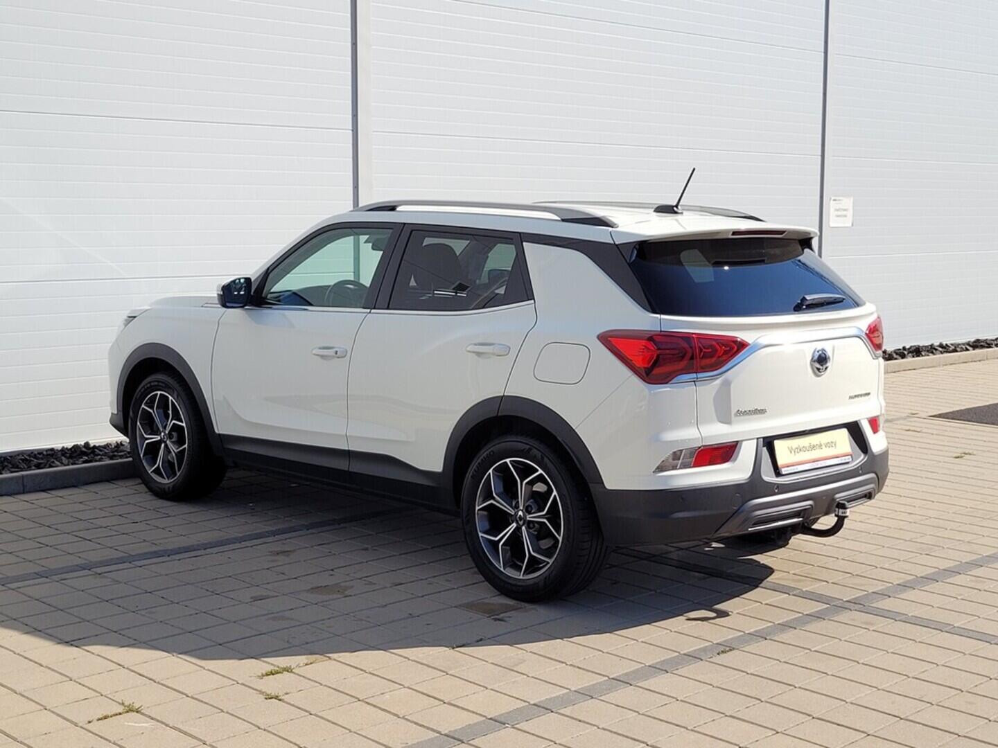 O619V07277_14.webp_KORANDO  1.5  120 kW manuál